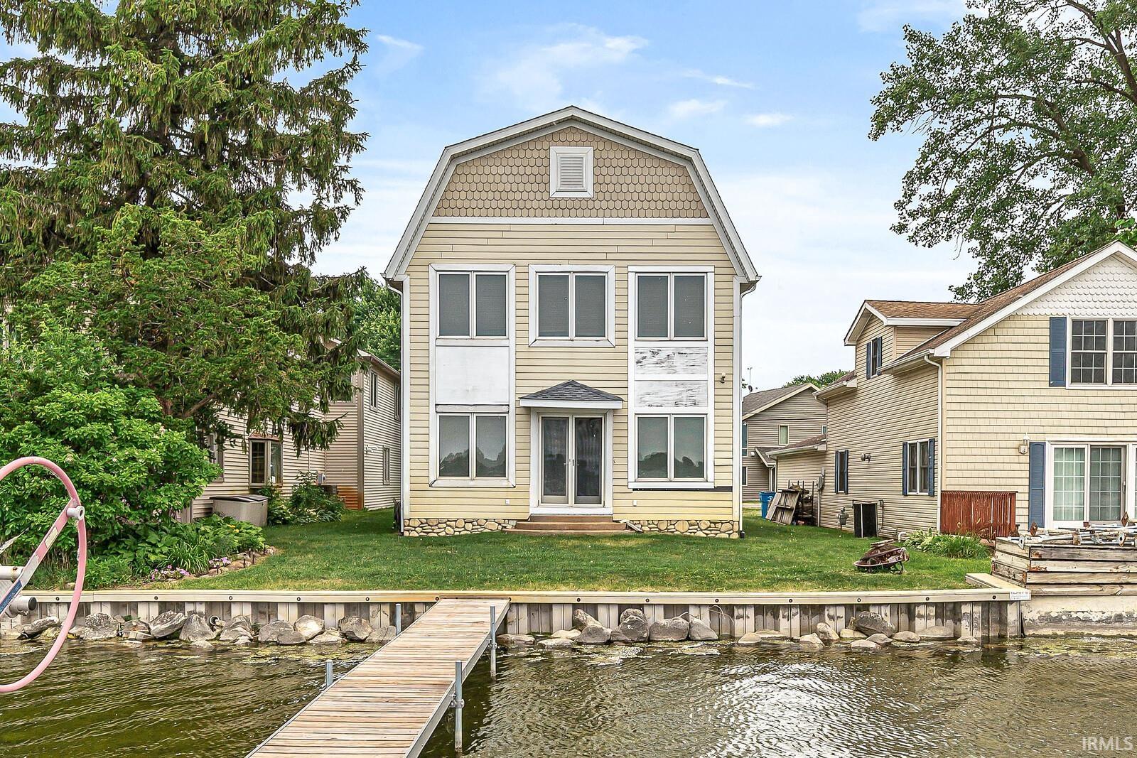 3717 Lakeshore Drive