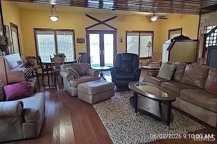 3717 Lakeshore Drive