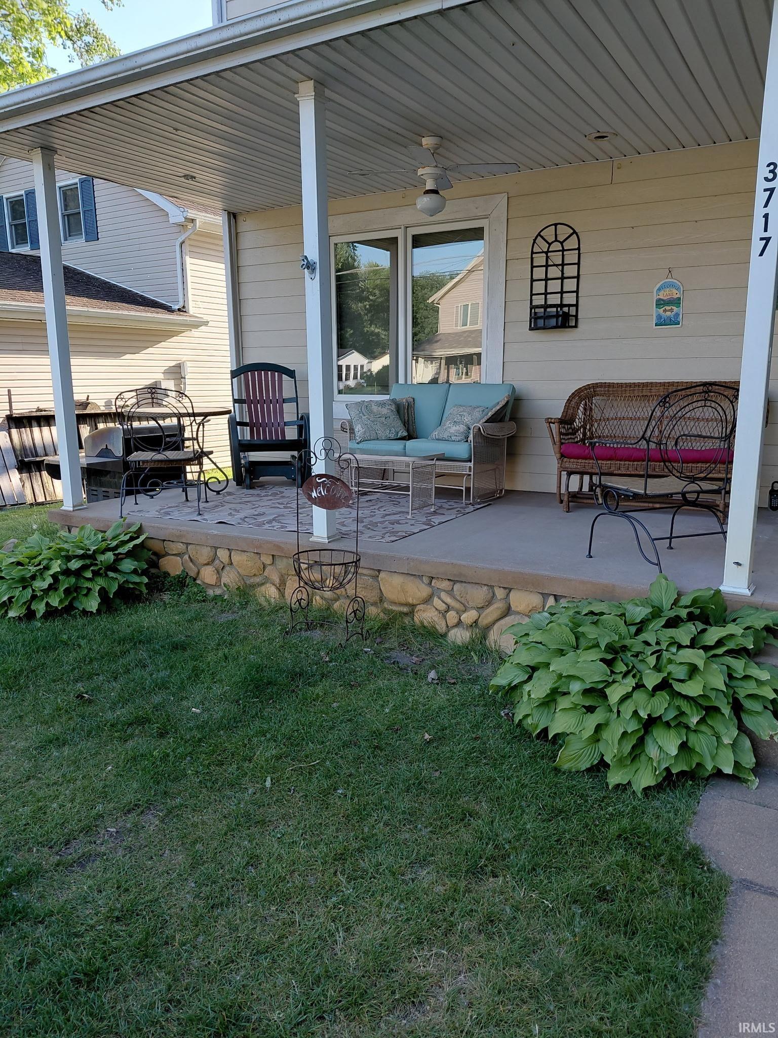 3717 Lakeshore Drive