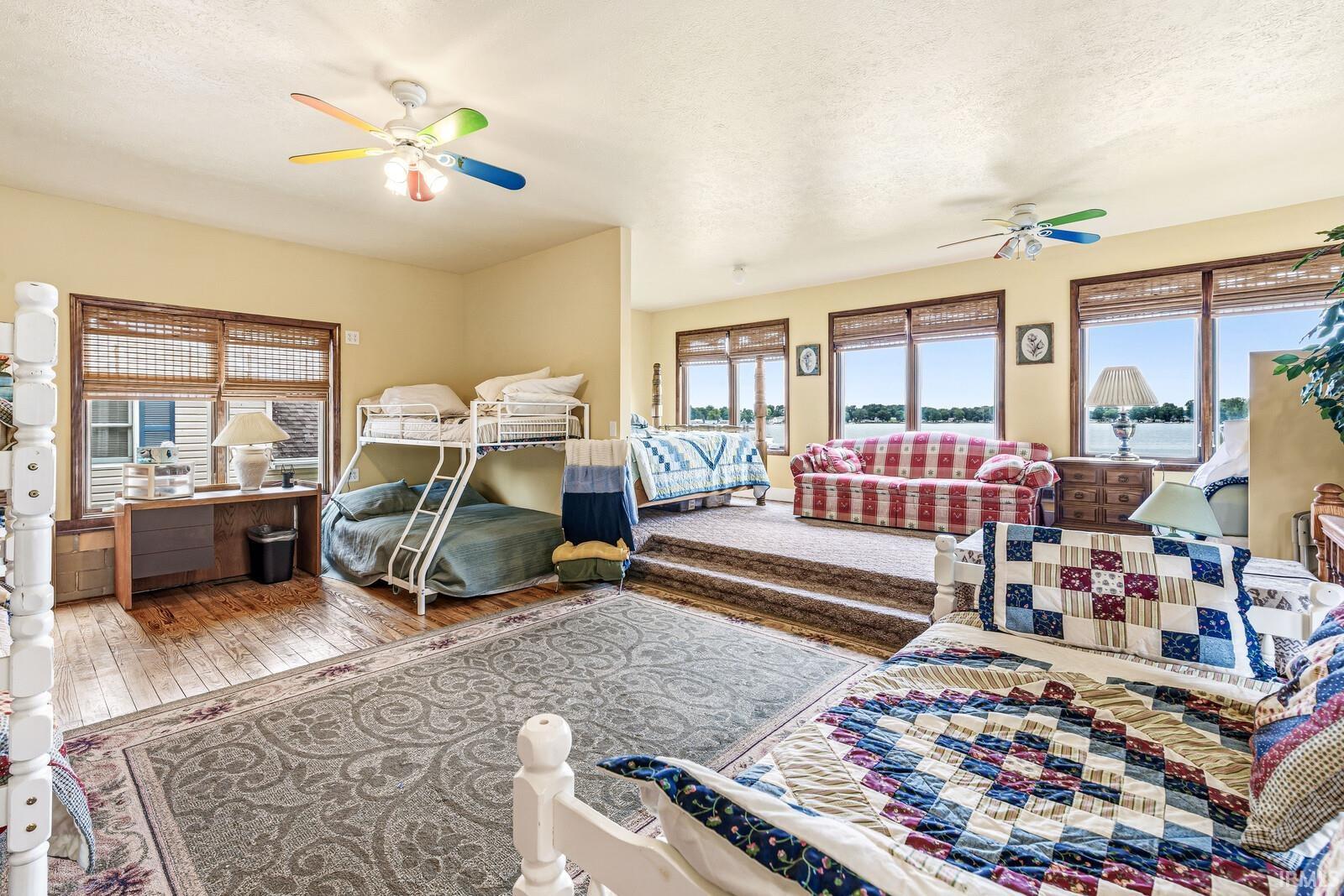 3717 Lakeshore Drive