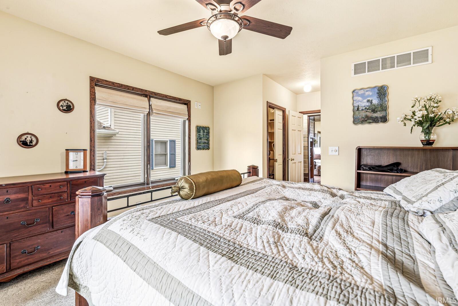 3717 Lakeshore Drive