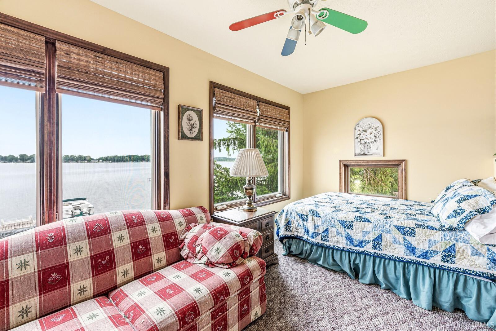 3717 Lakeshore Drive