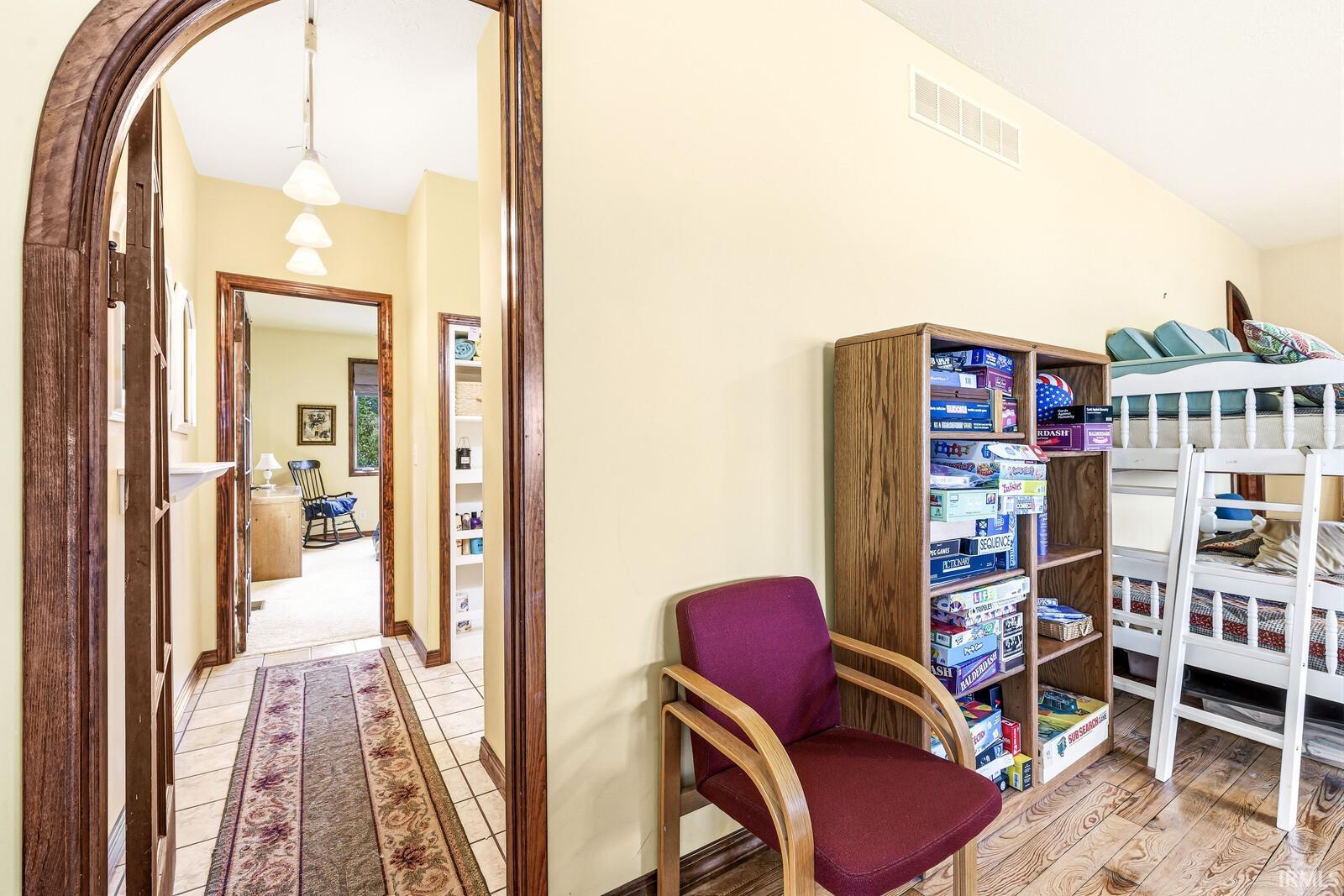 3717 Lakeshore Drive