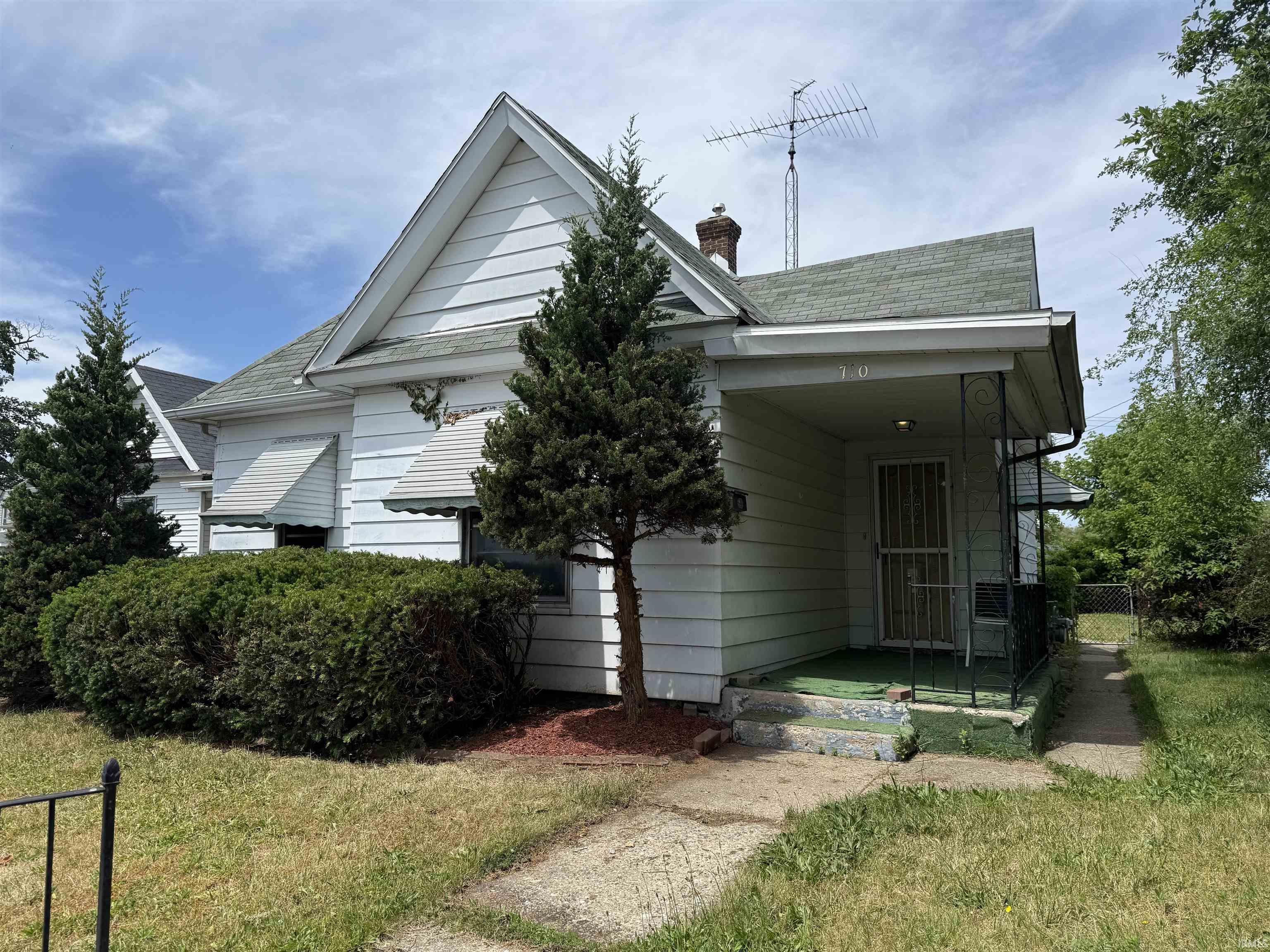 710 Laporte Avenue
