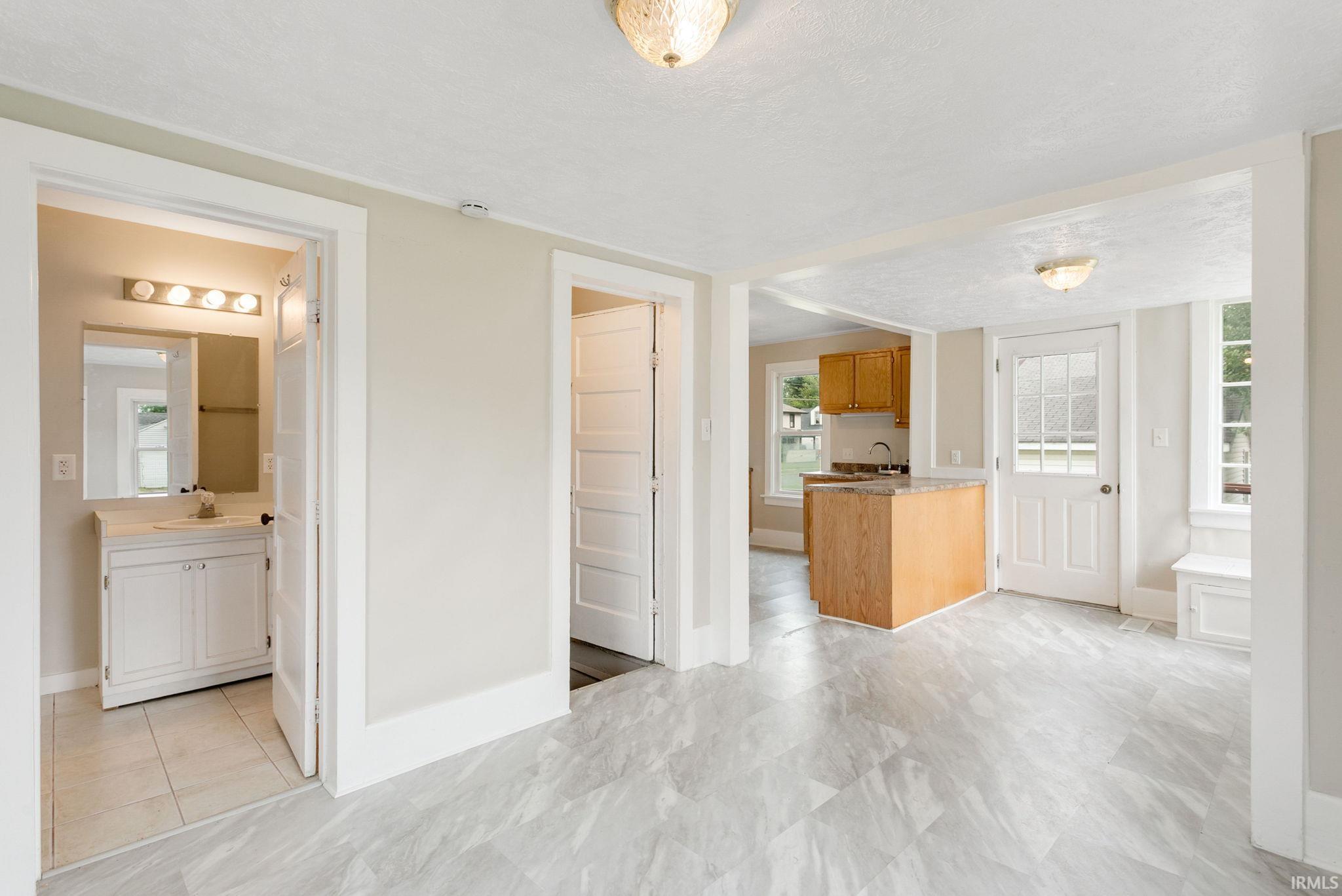529 W Marion Street