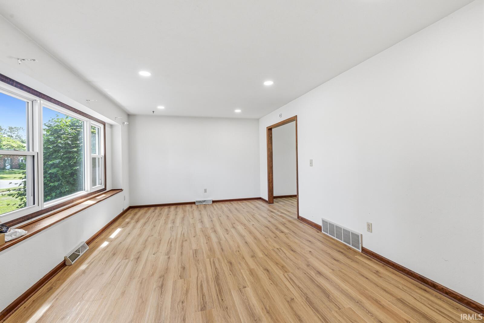 5611 Cape Cod Lane