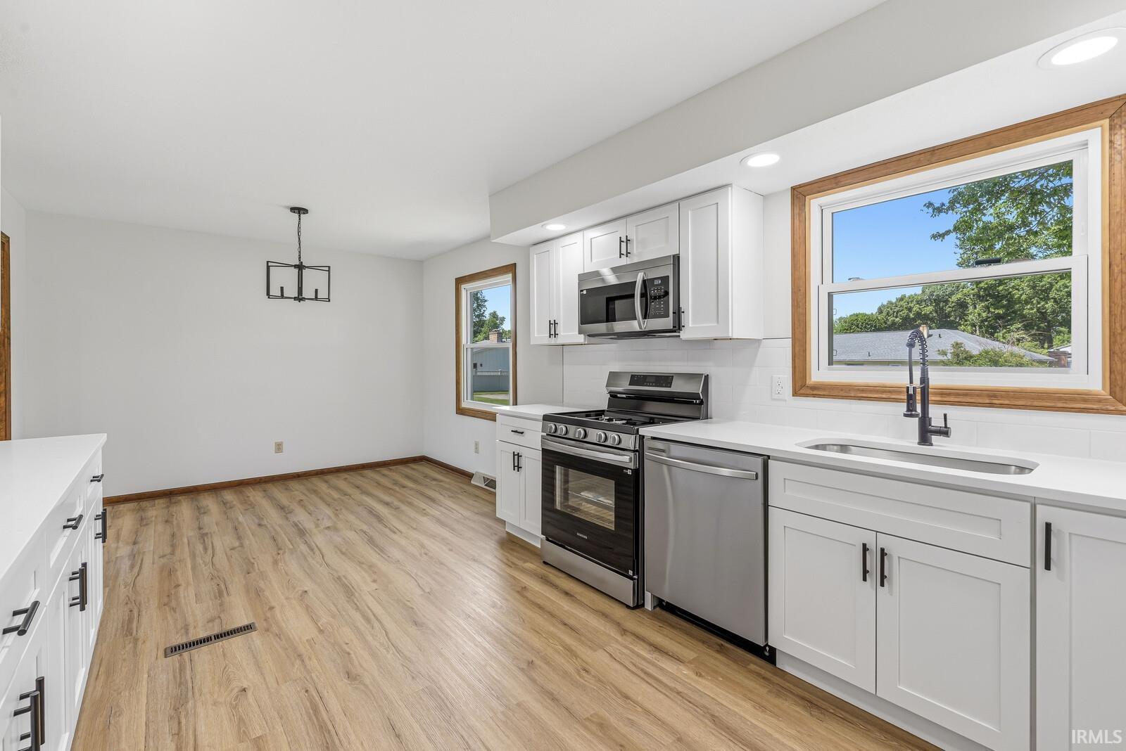 5611 Cape Cod Lane