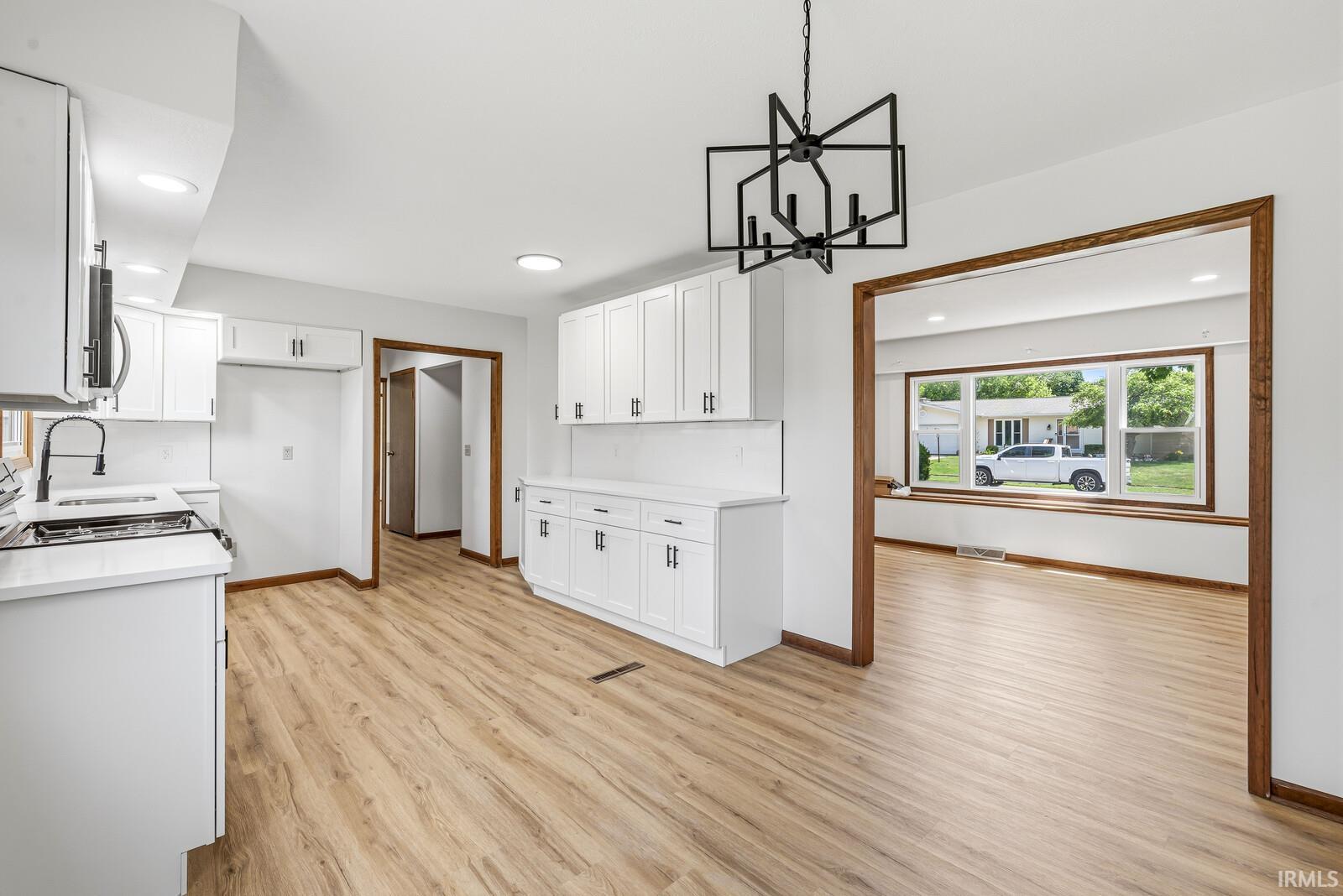 5611 Cape Cod Lane