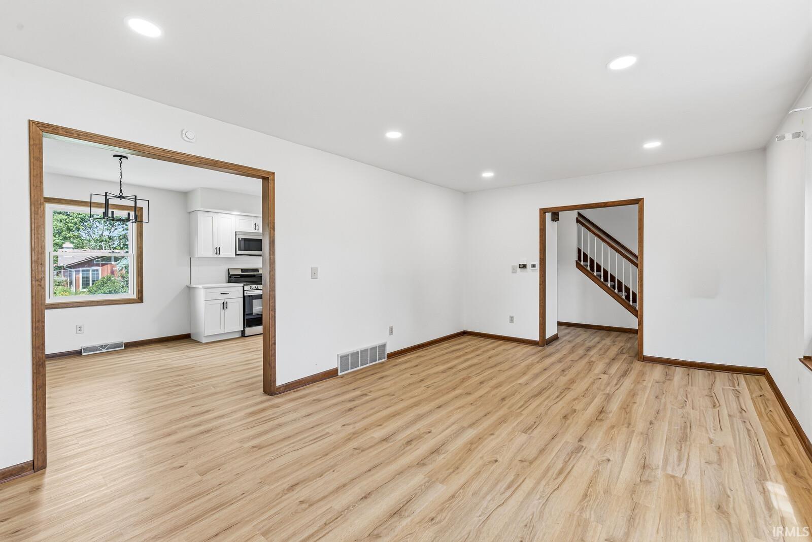 5611 Cape Cod Lane