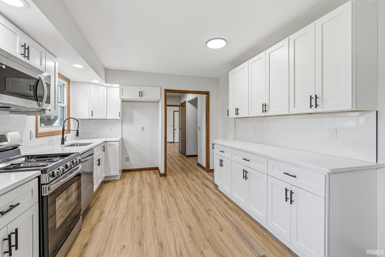 5611 Cape Cod Lane