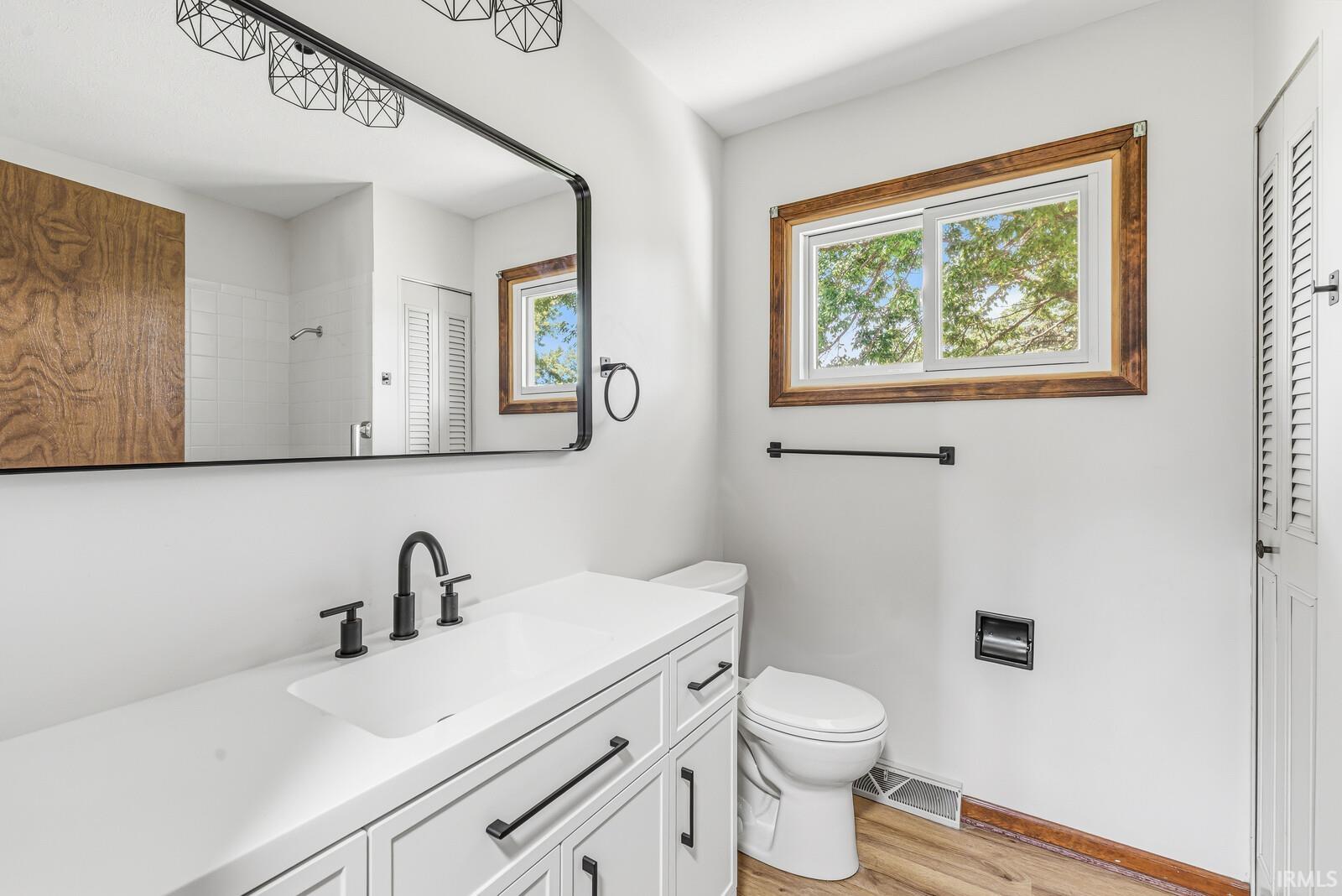 5611 Cape Cod Lane