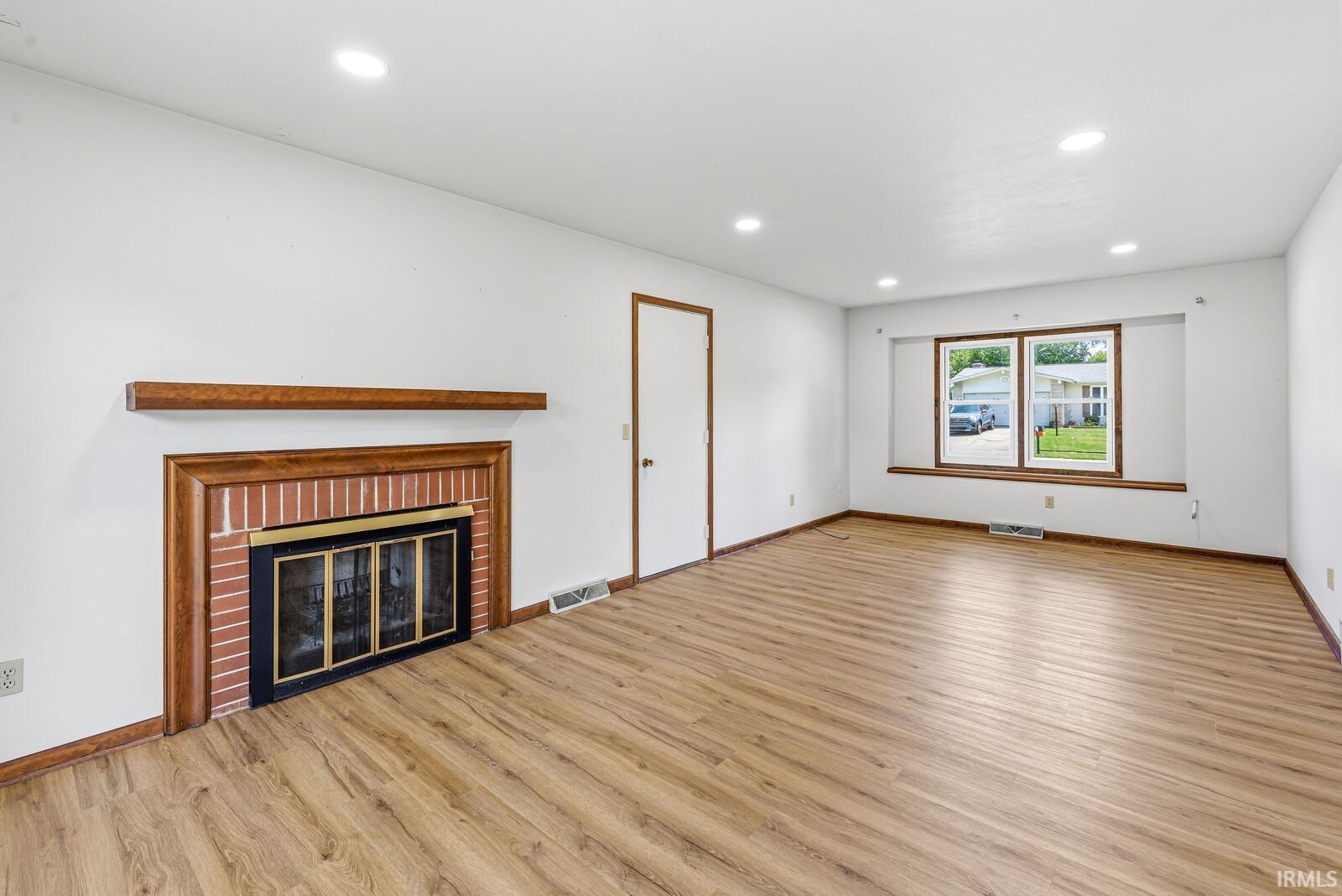 5611 Cape Cod Lane