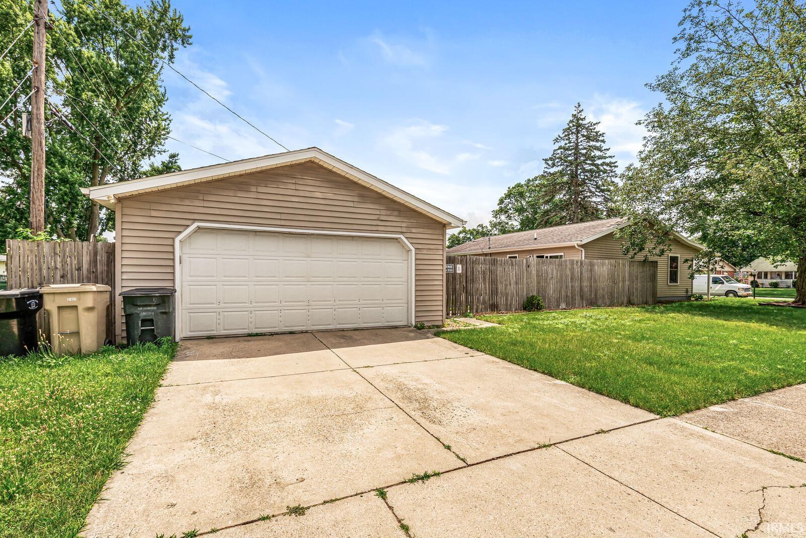 3229 Kent Lane