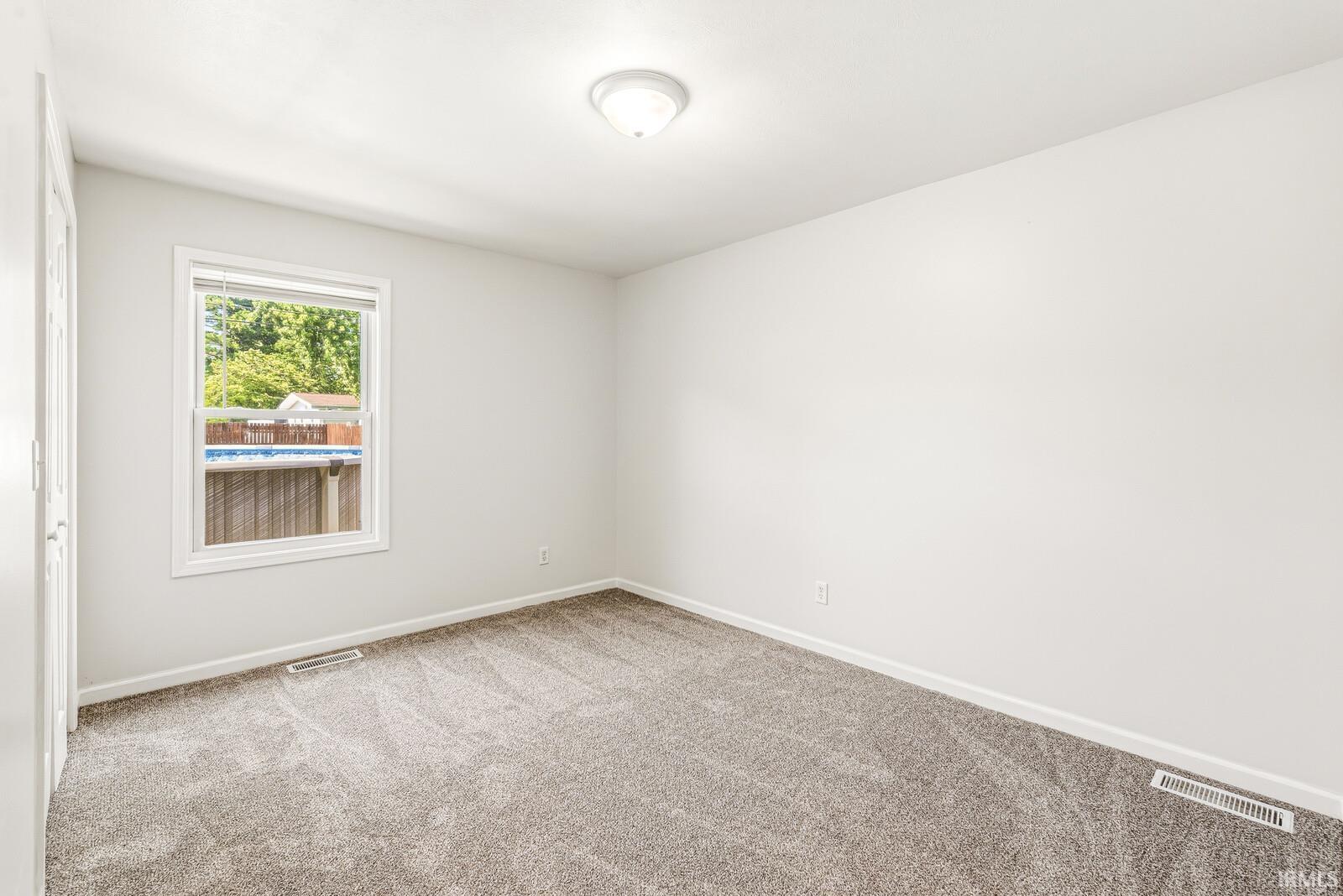 3229 Kent Lane