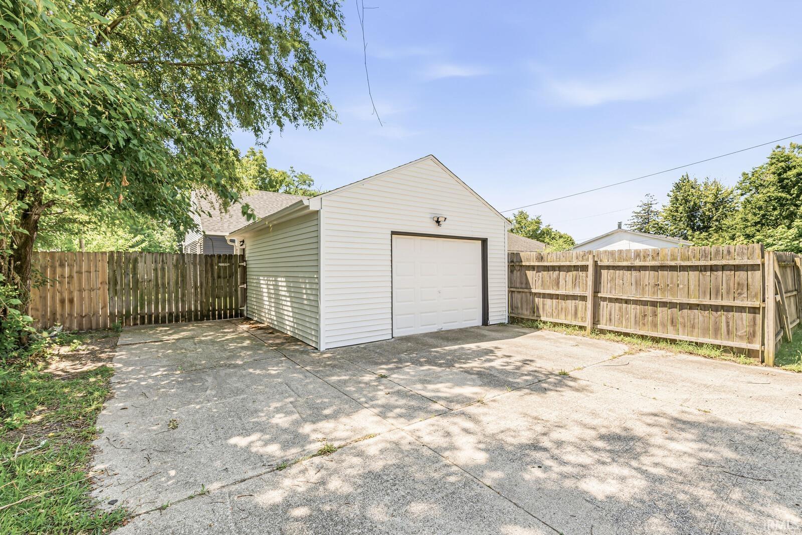 1351 Bissell Street