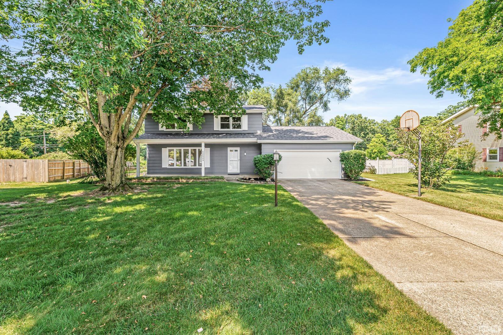 52823 W Cypress Circle