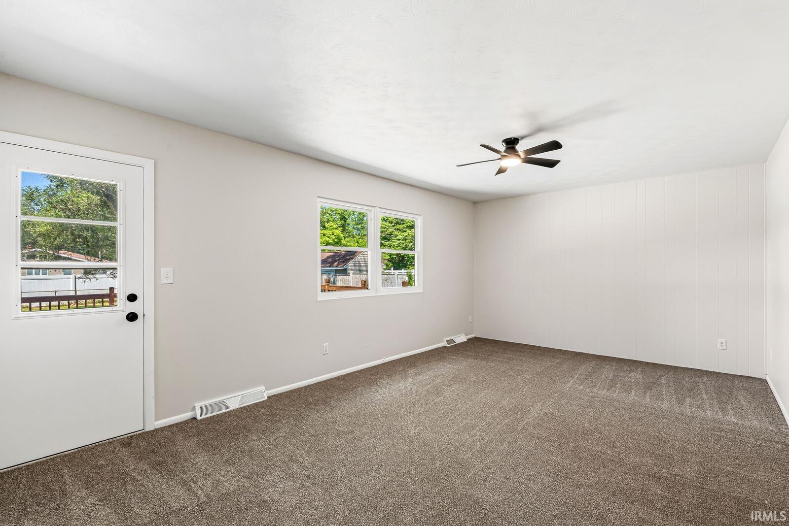 52823 W Cypress Circle