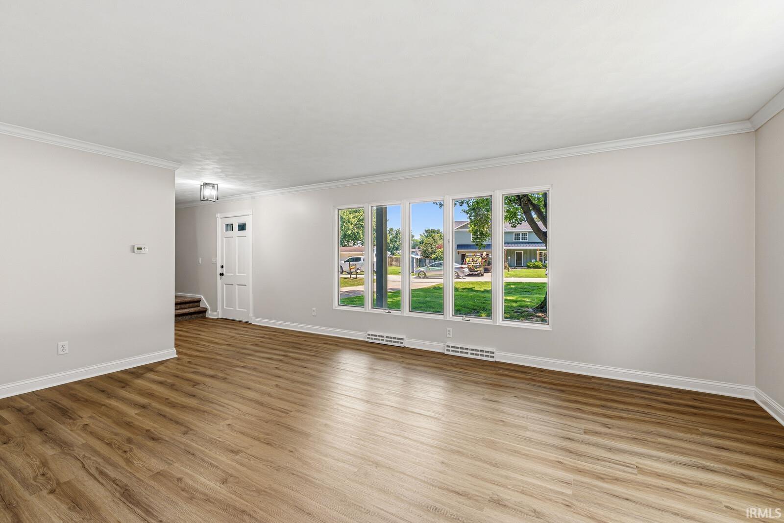 52823 W Cypress Circle