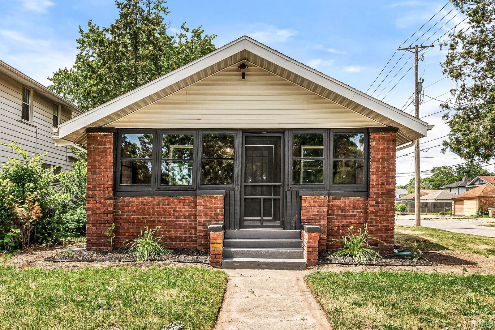 317 N Sunnyside Avenue