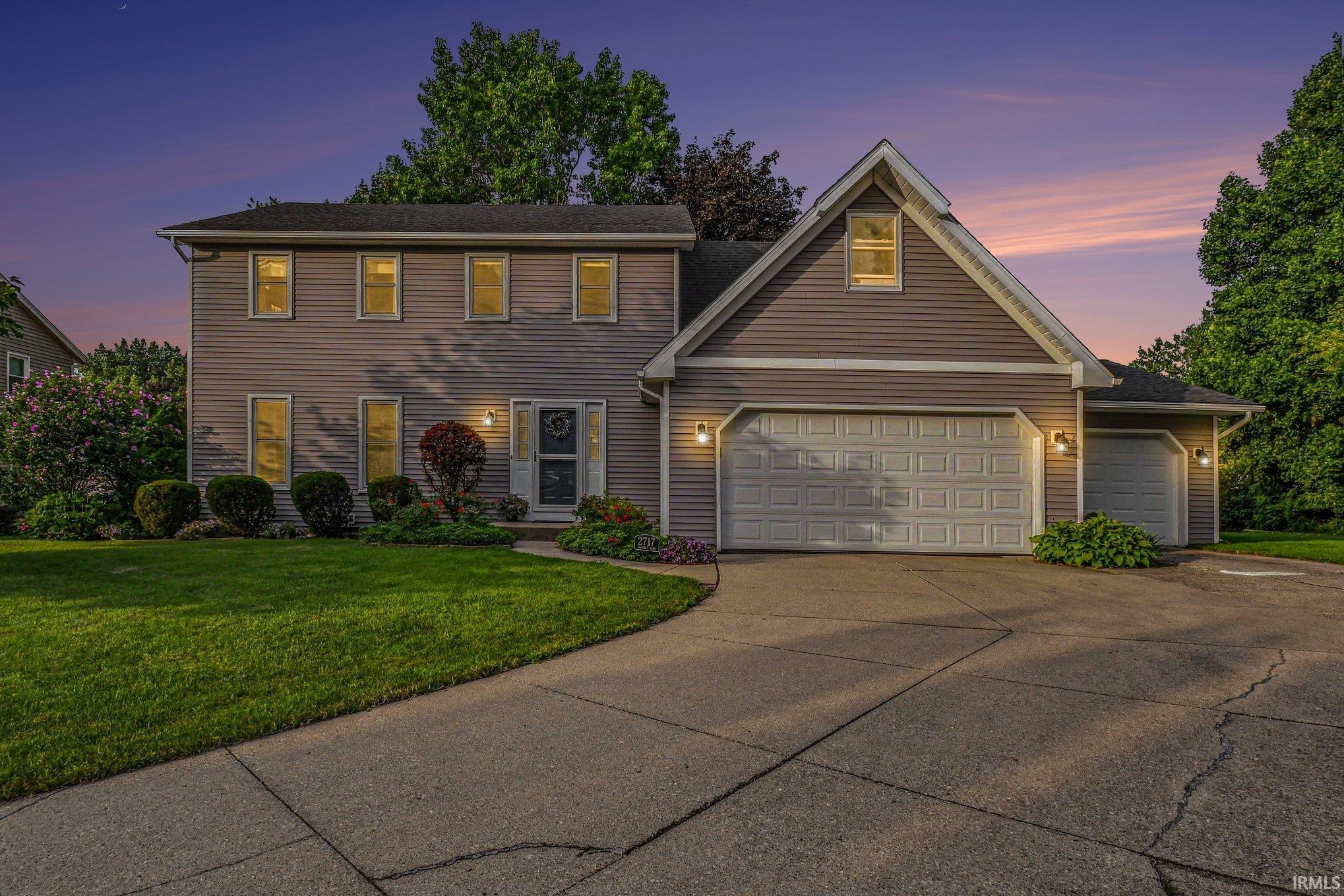 2717 Belknap Lane
