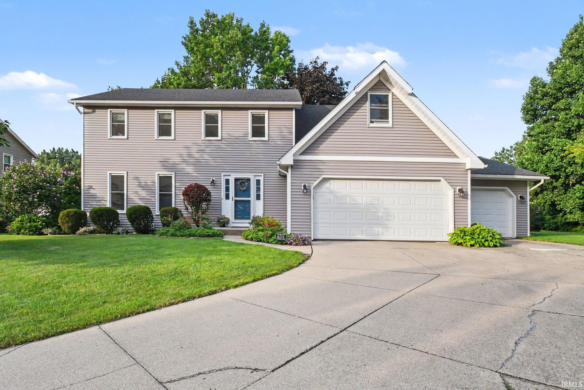 2717 Belknap Lane