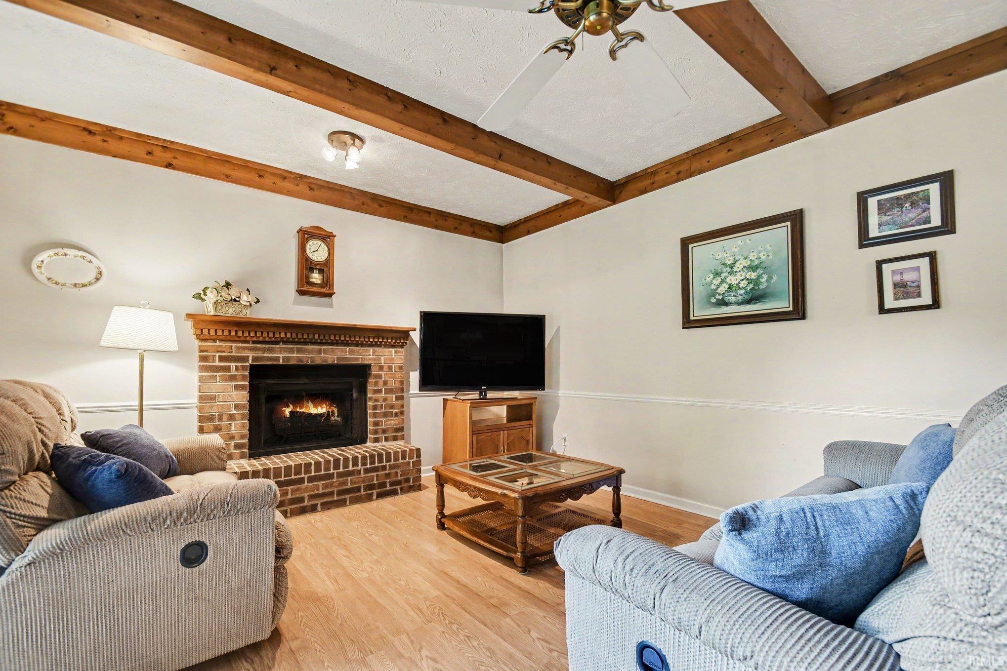 2717 Belknap Lane