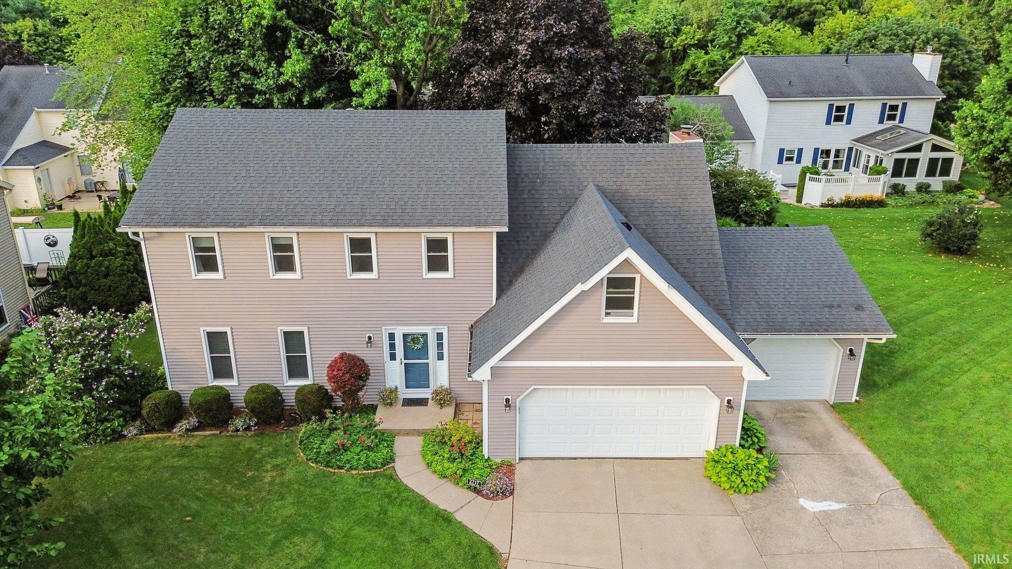 2717 Belknap Lane