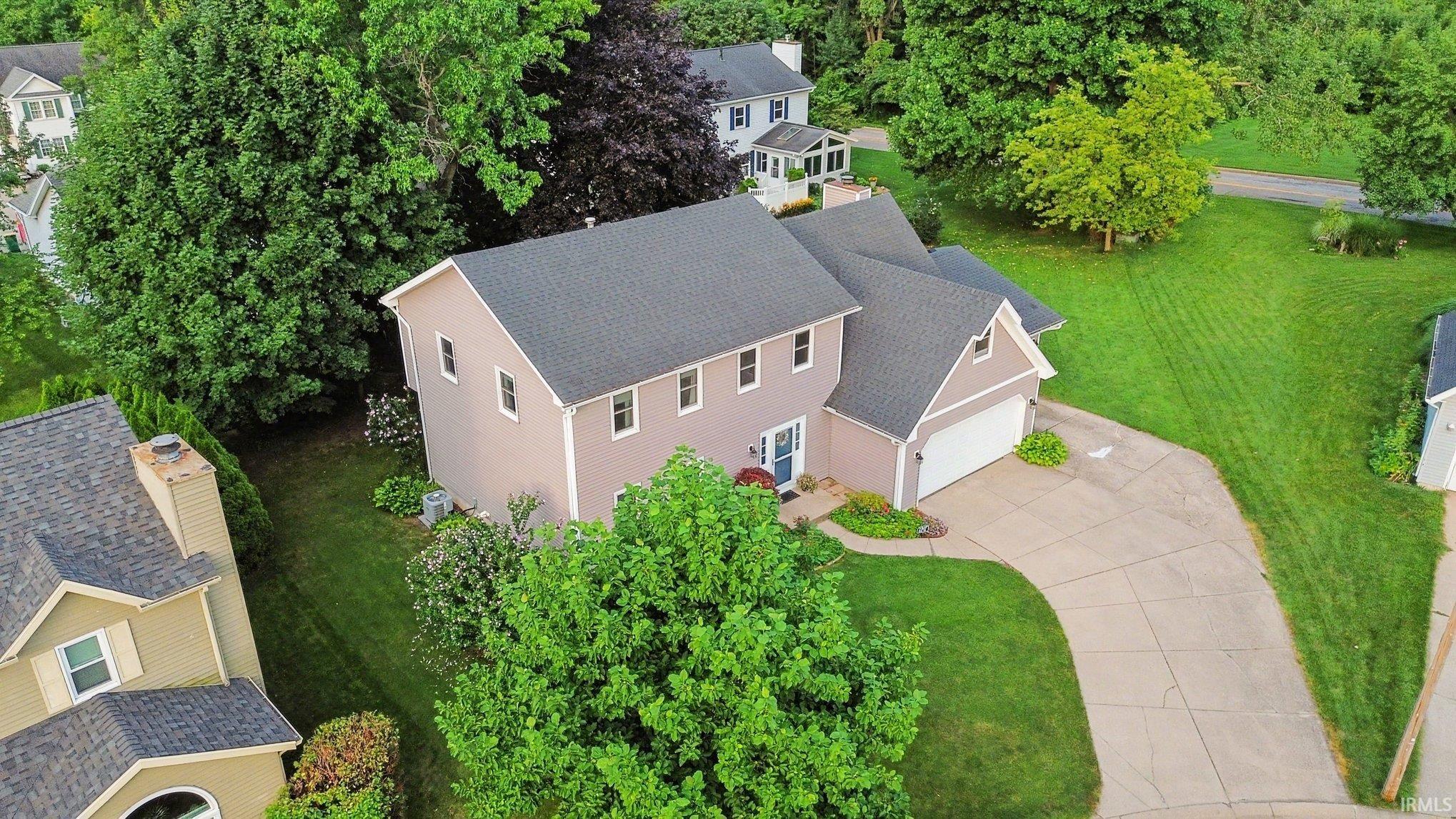 2717 Belknap Lane