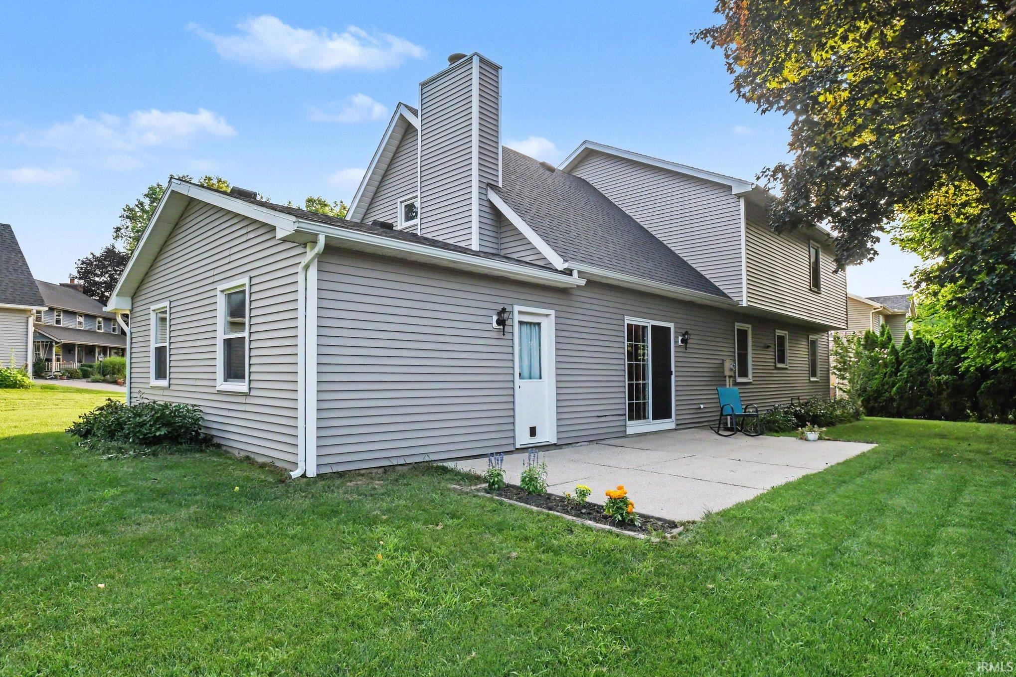 2717 Belknap Lane