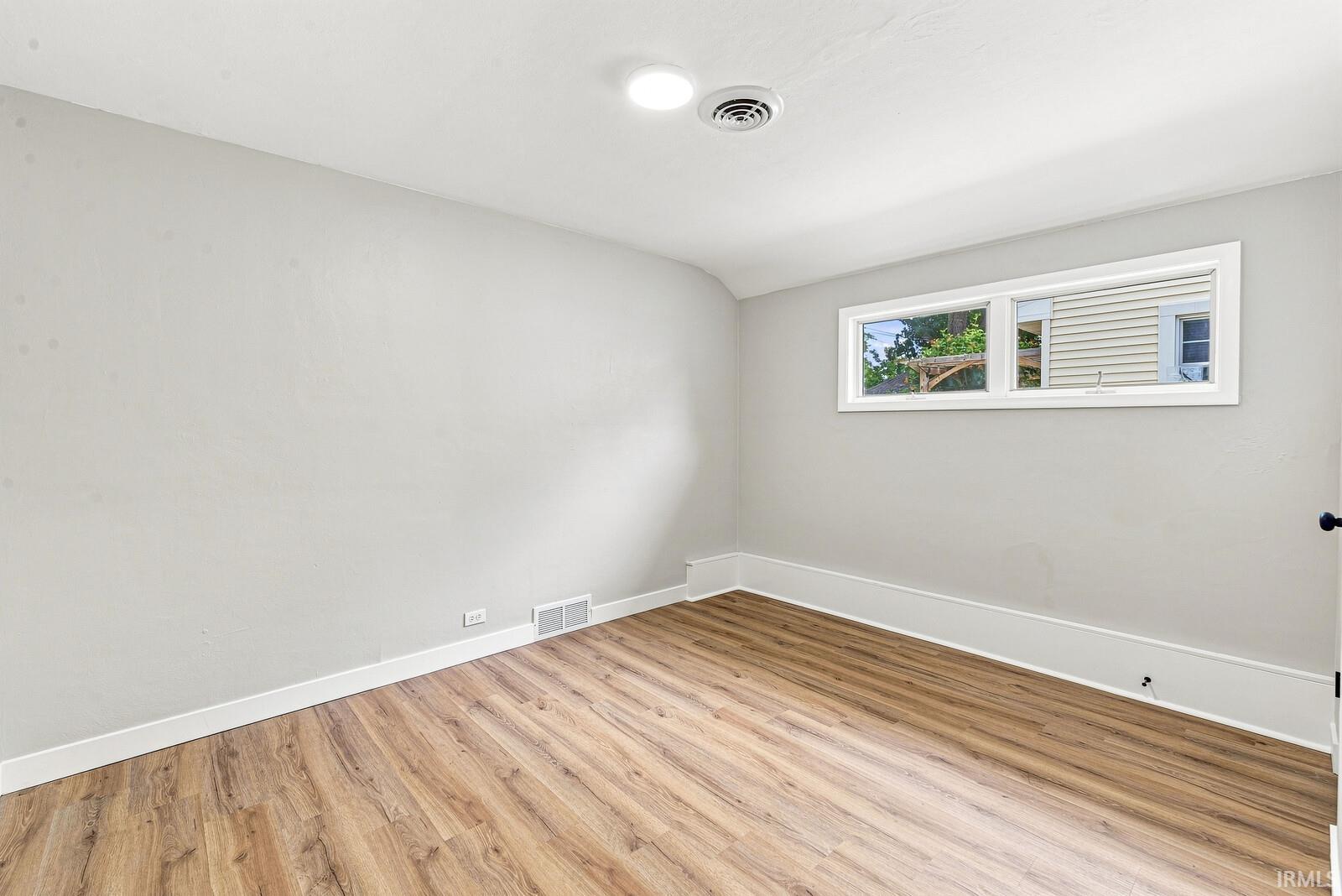 102 S Greenlawn Avenue