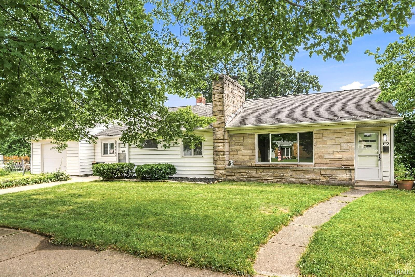 102 S Greenlawn Avenue
