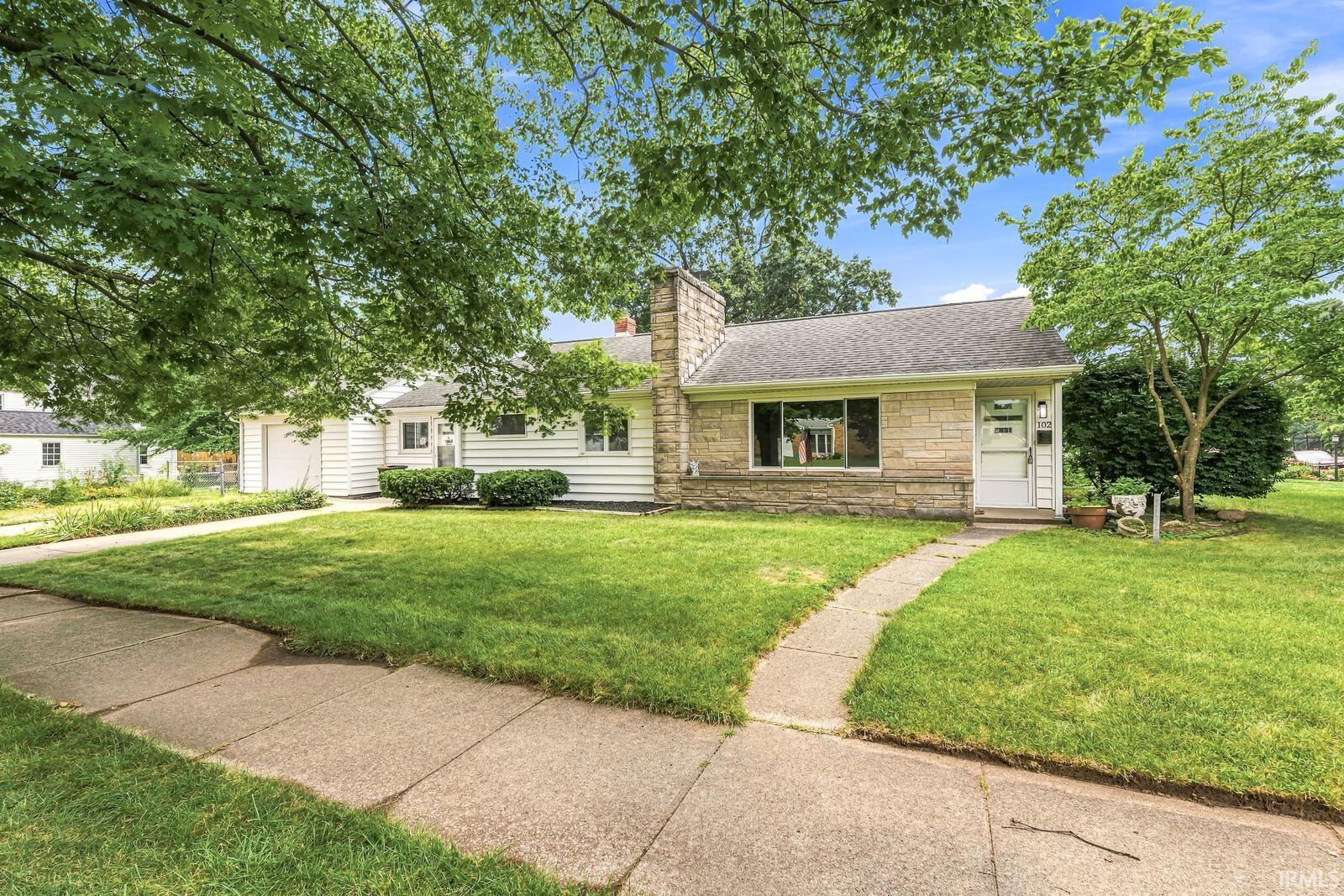 102 S Greenlawn Avenue
