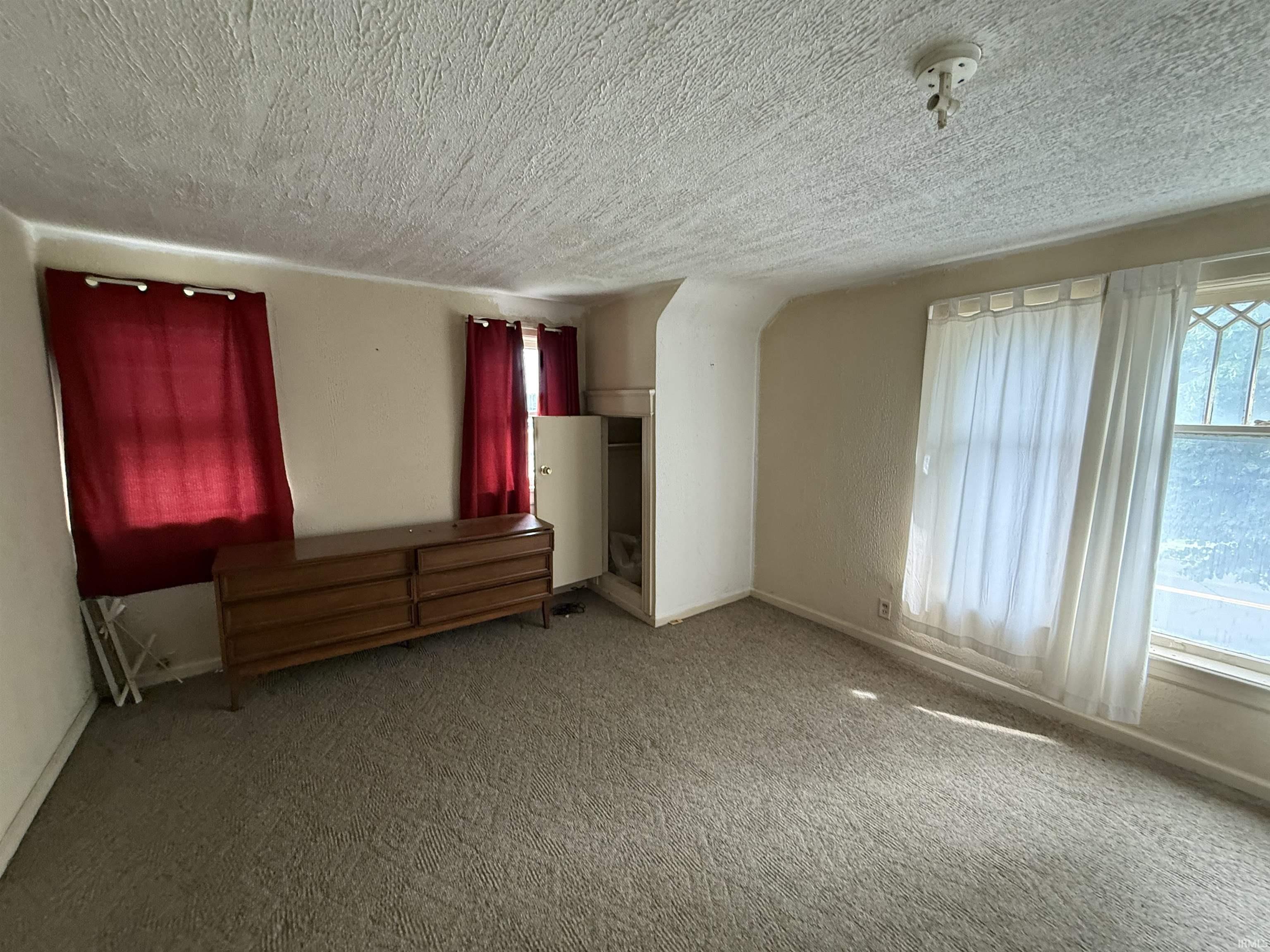 311 W Ewing Avenue