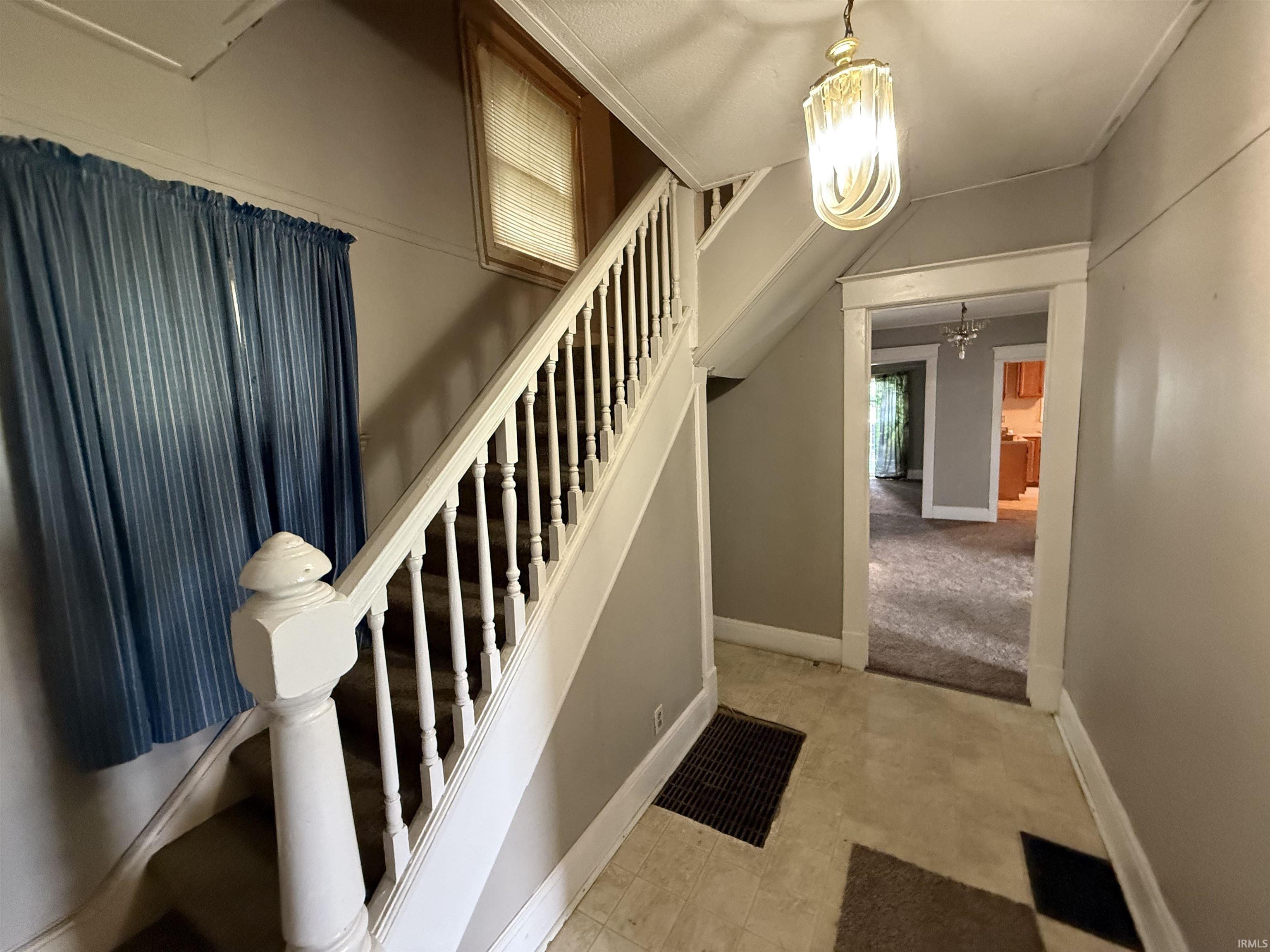 311 W Ewing Avenue