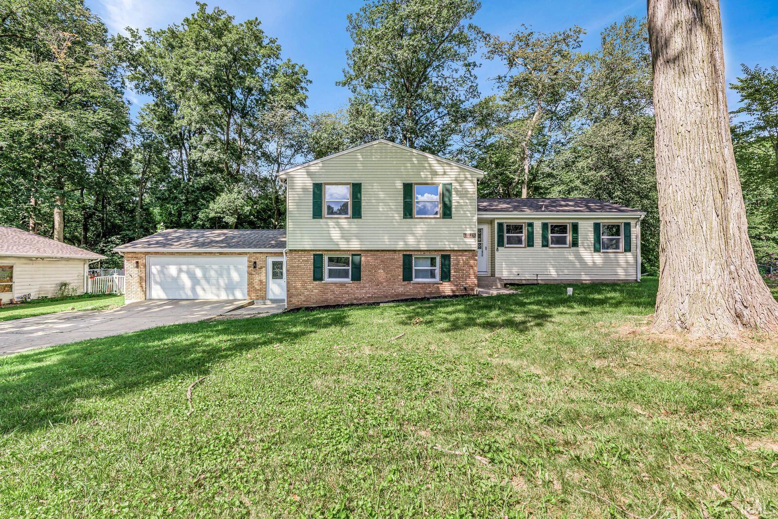 60195 Emerald Drive