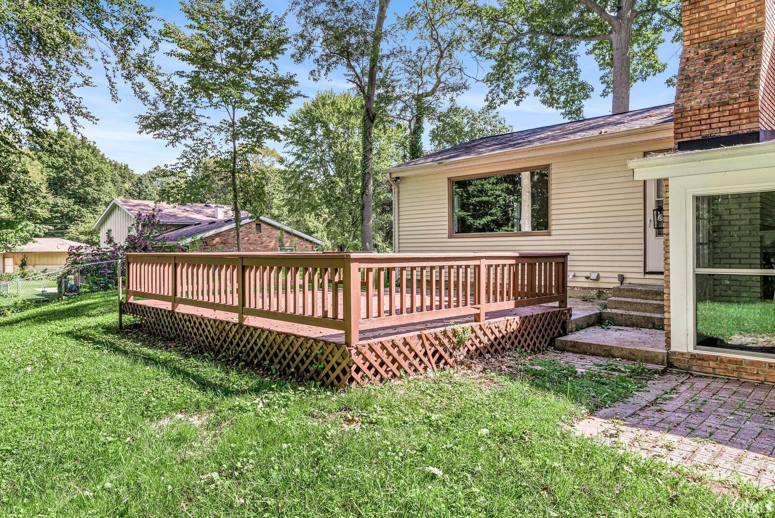60195 Emerald Drive