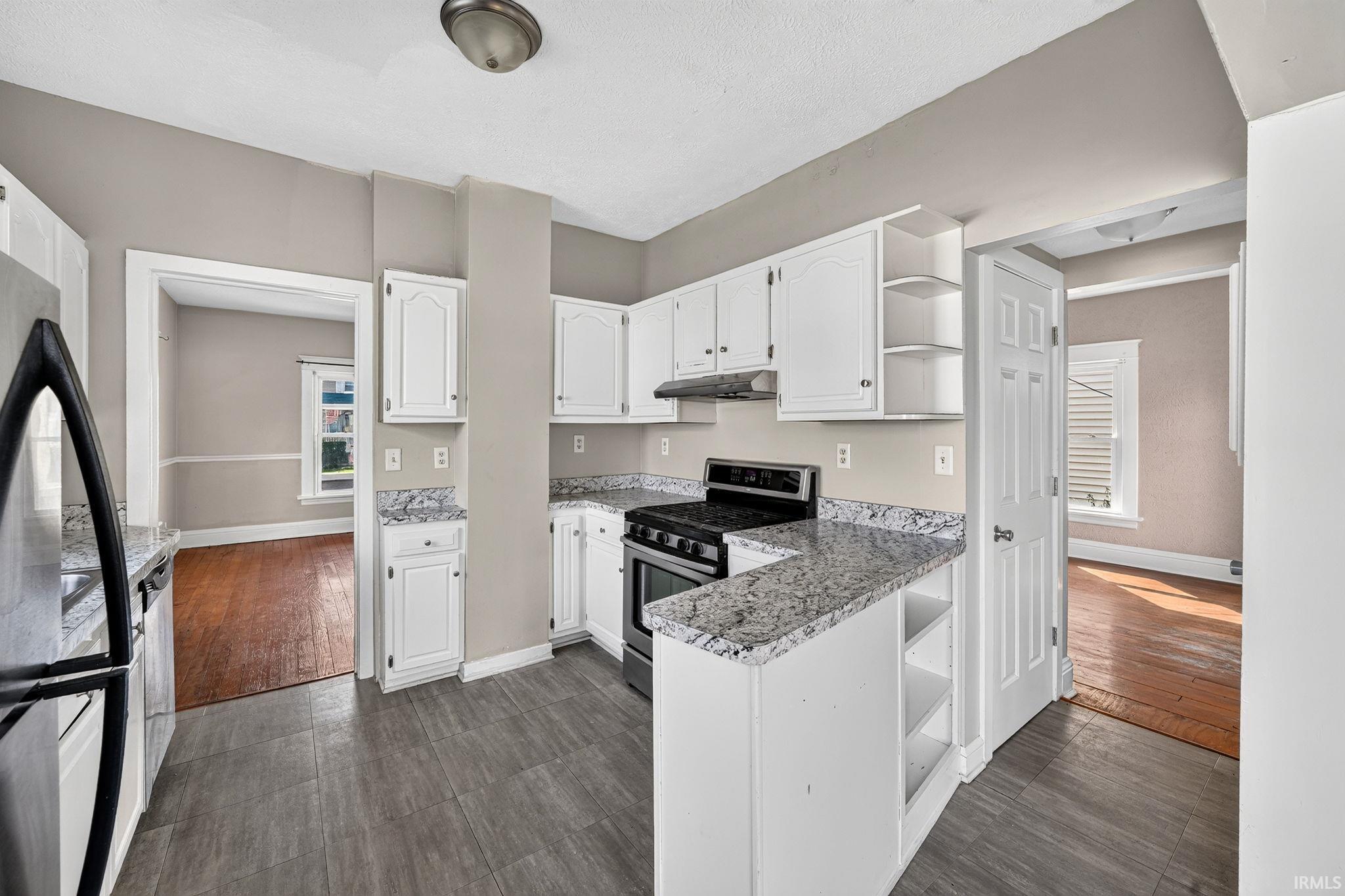 322 W 10th Street