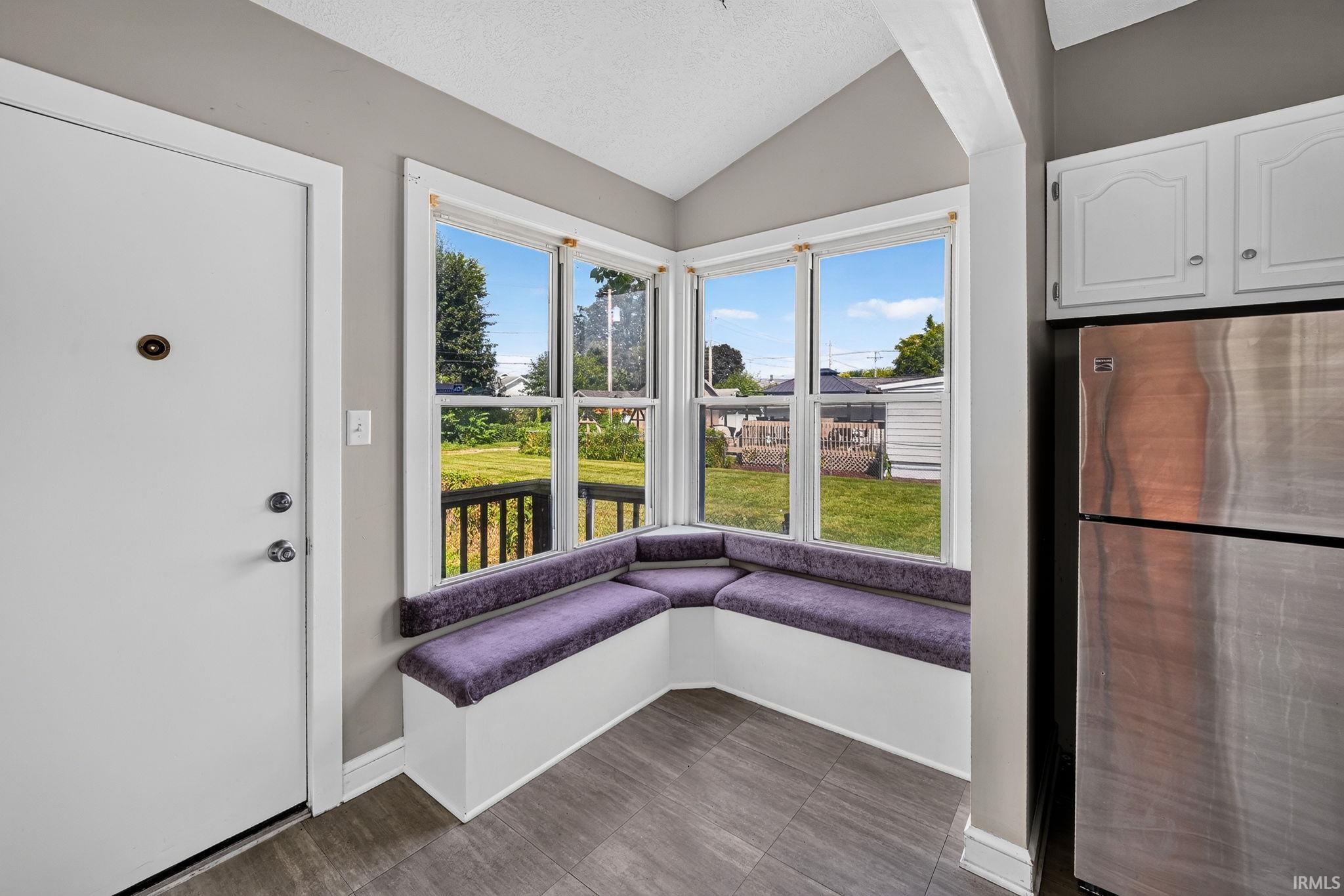 322 W 10th Street