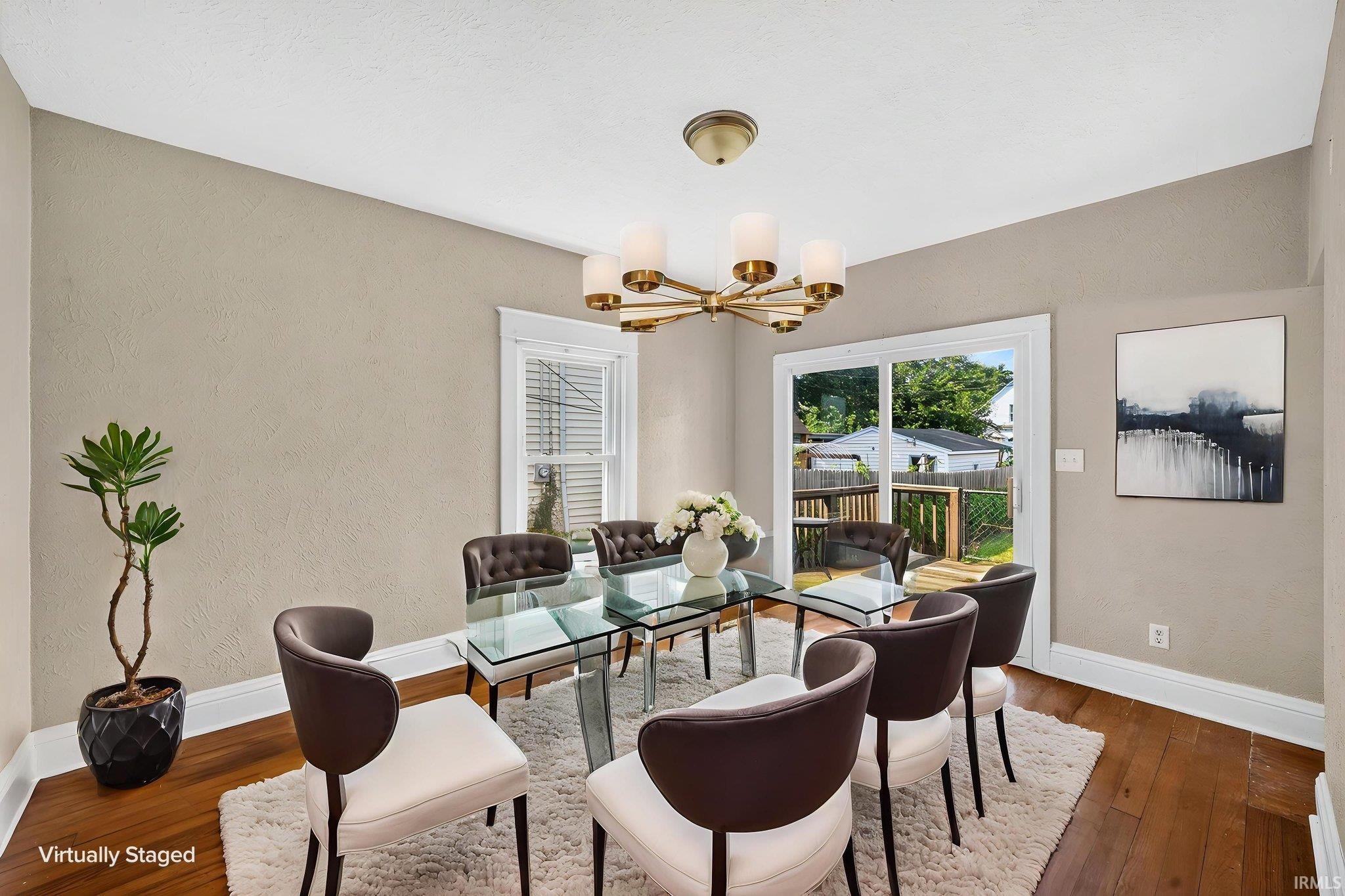 322 W 10th Street