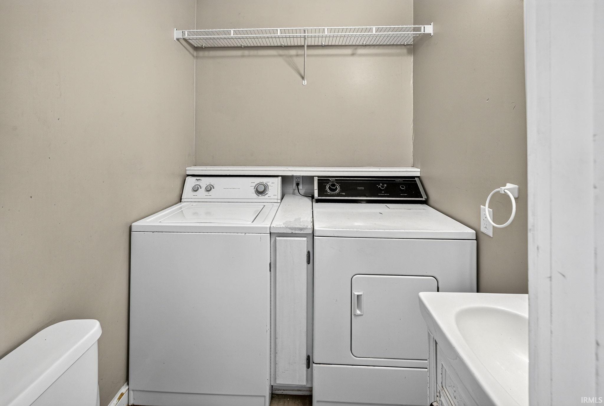 322 W 10th Street