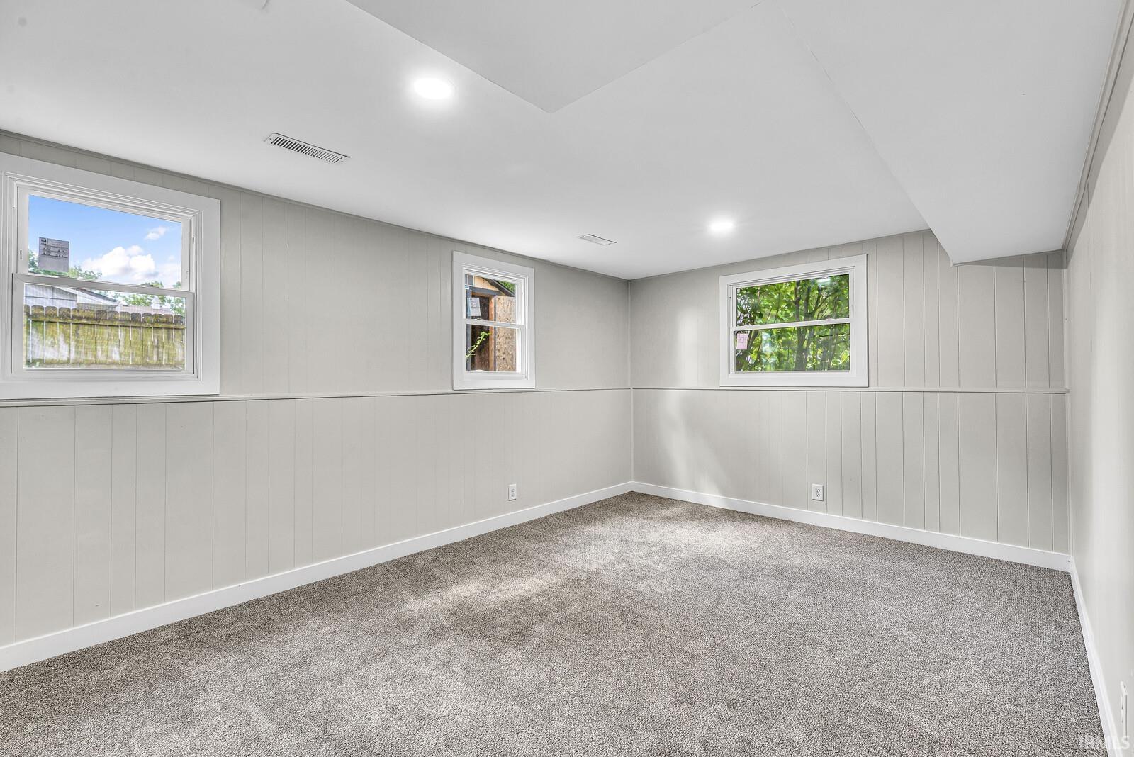 1356 Hampshire Drive