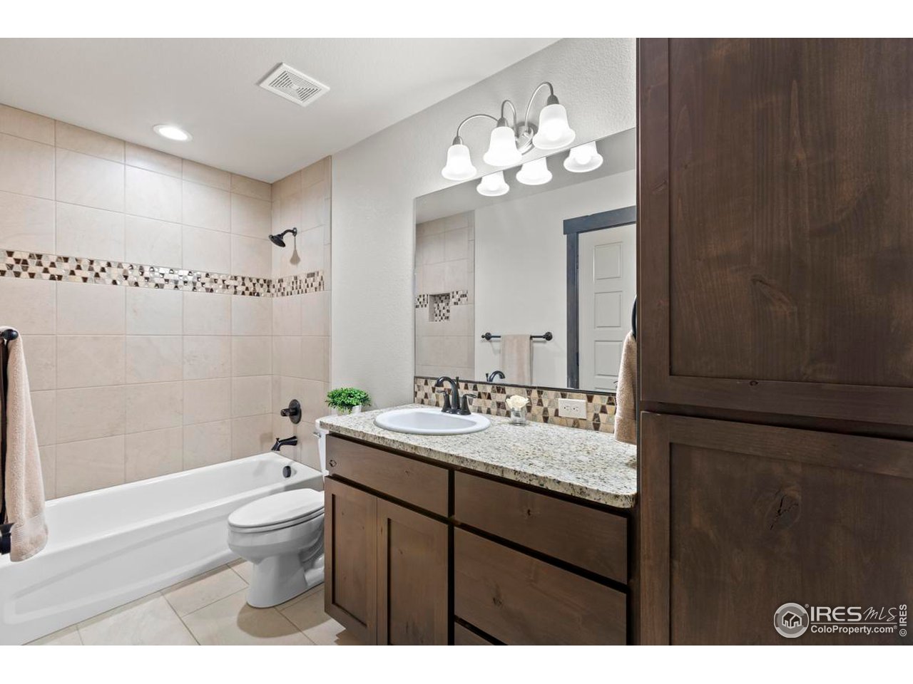 3948 Avenida del Sol Dr