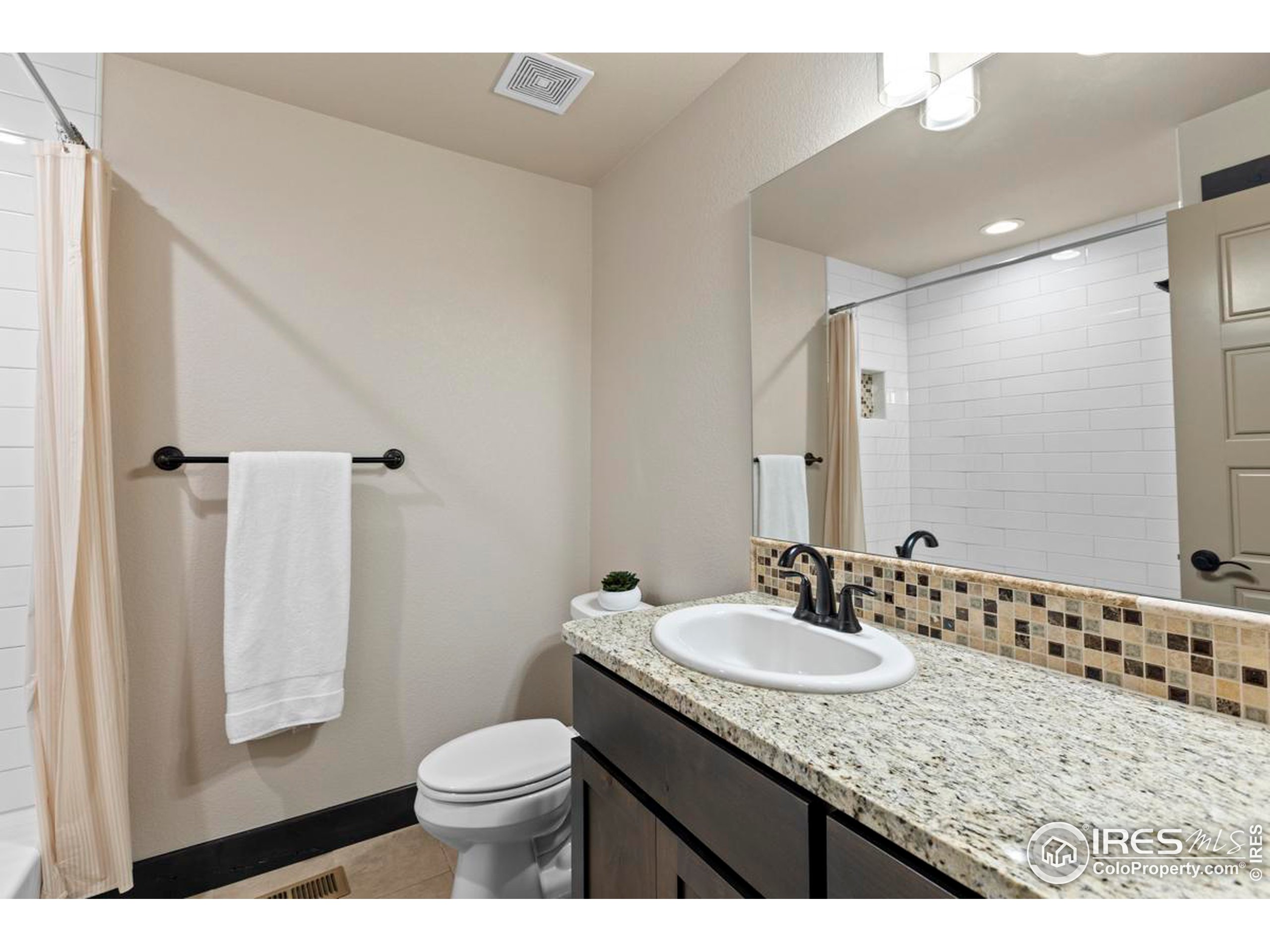 3948 Avenida del Sol Dr