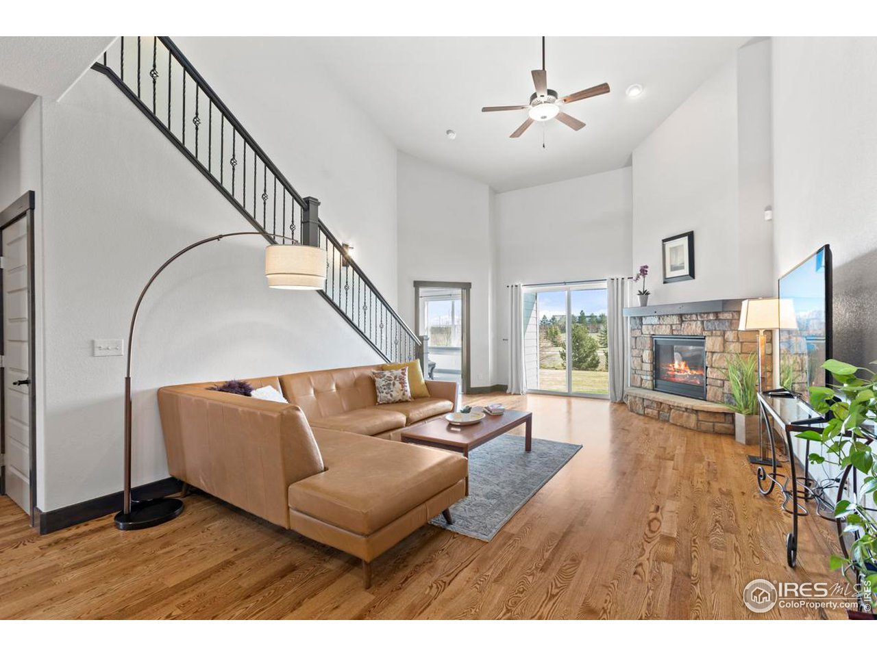 3948 Avenida del Sol Dr