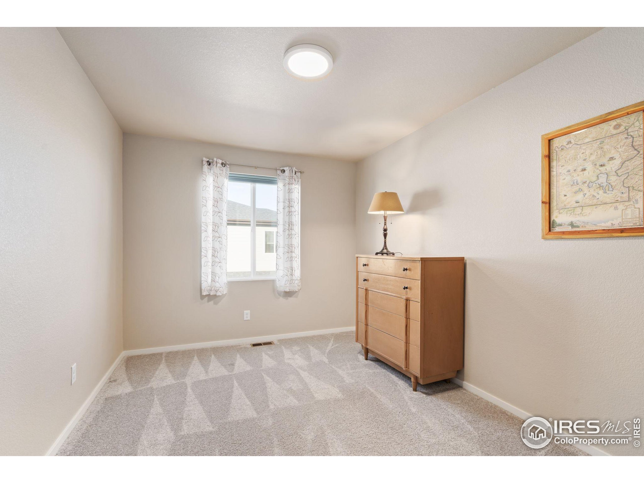 2944 Barnstormer St 6