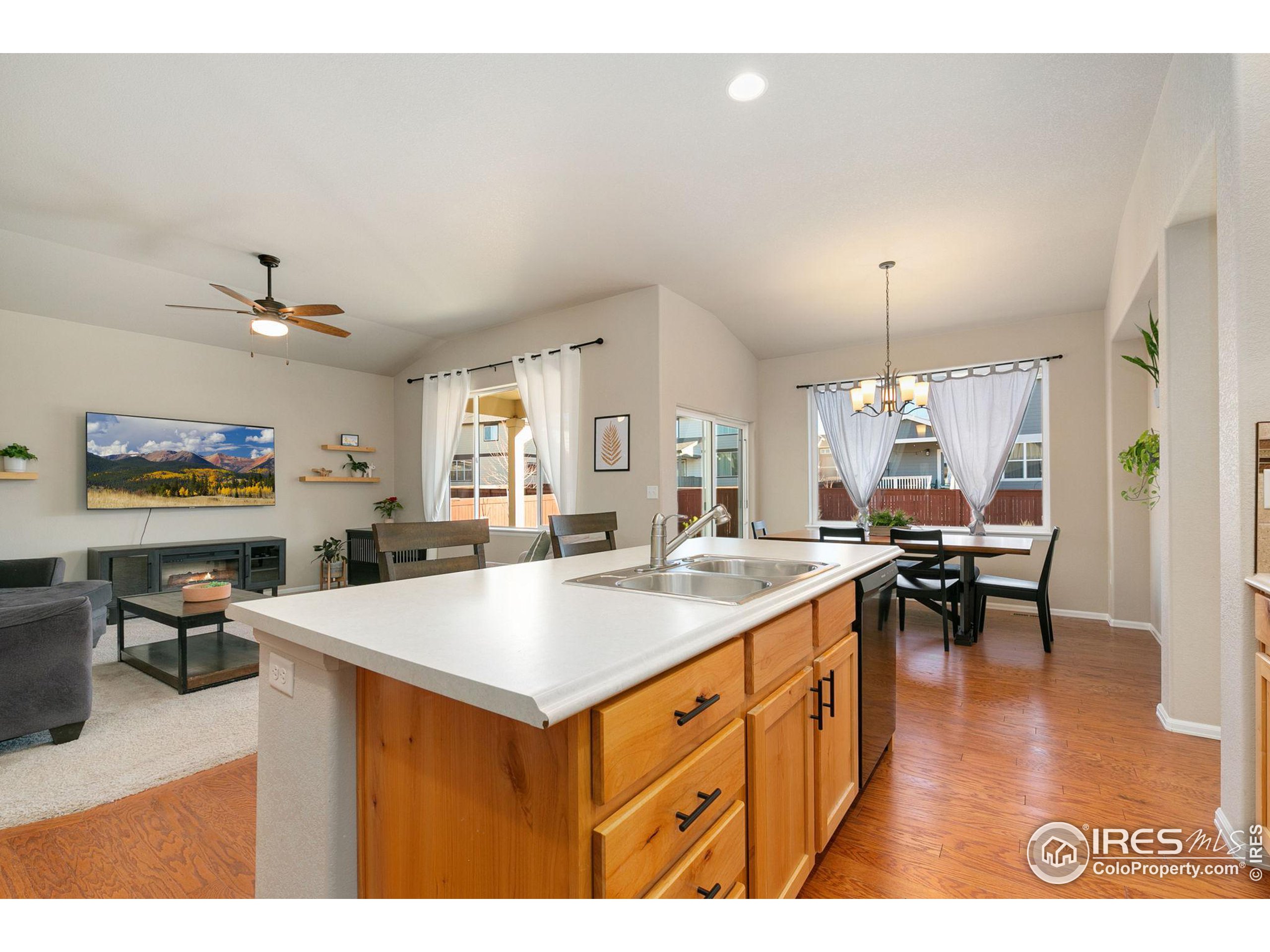 1841 Twilight Glow Dr