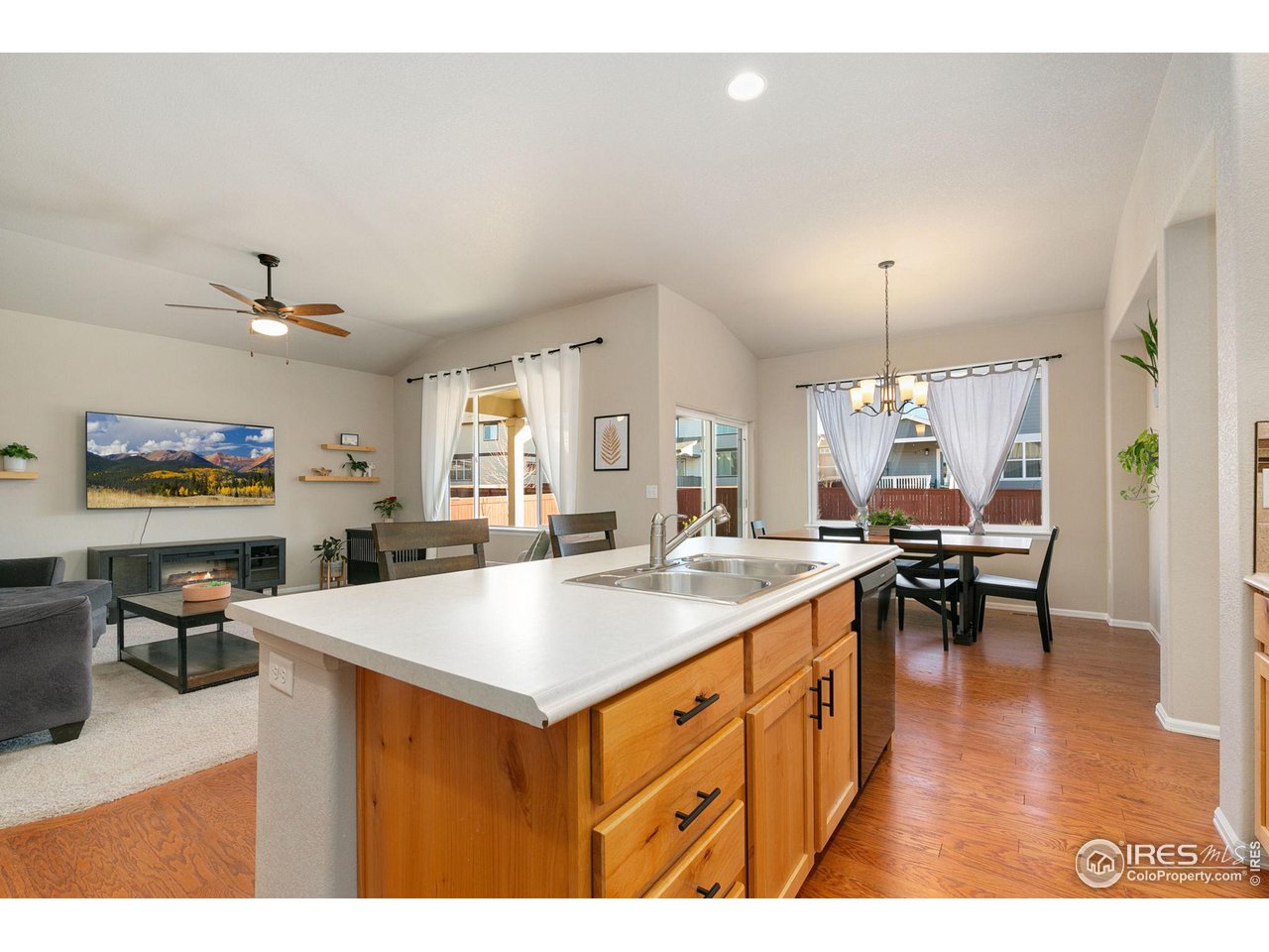 1841 Twilight Glow Dr