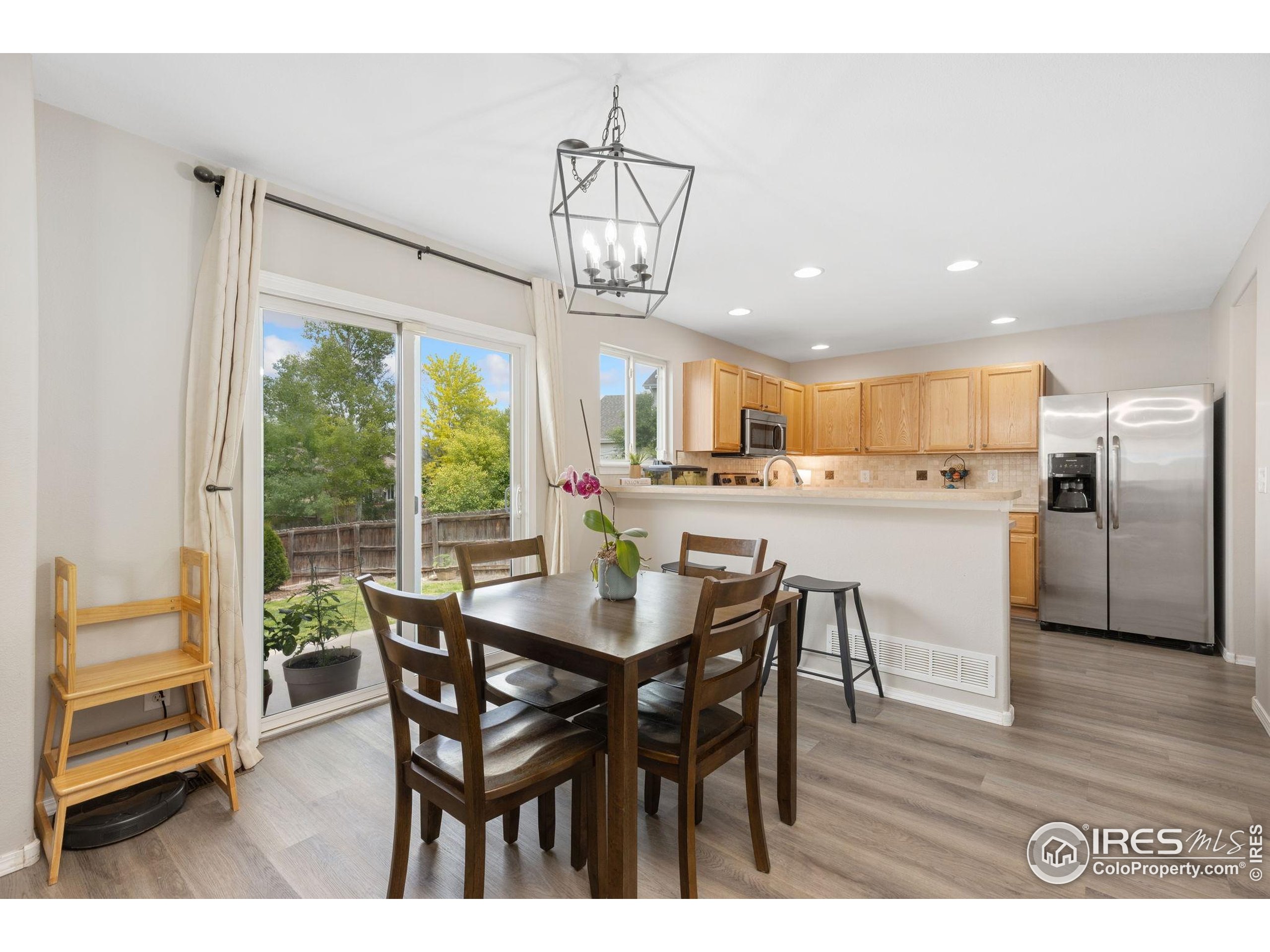 2122 Redhead Dr