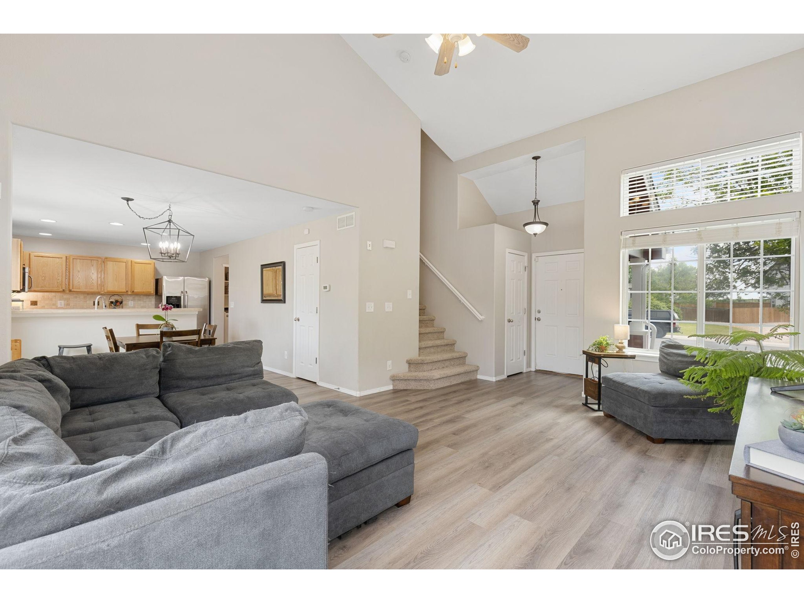 2122 Redhead Dr