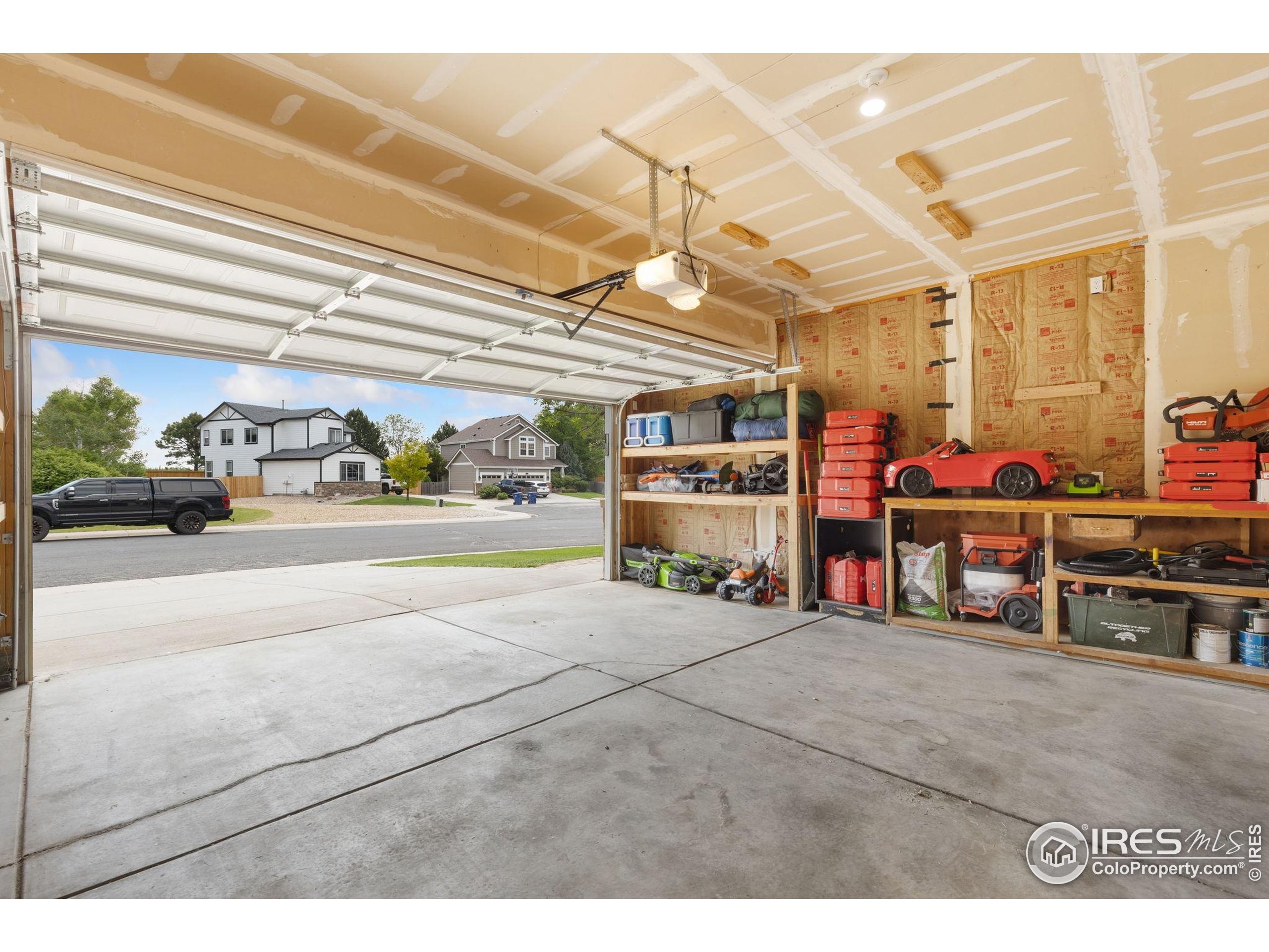 2122 Redhead Dr